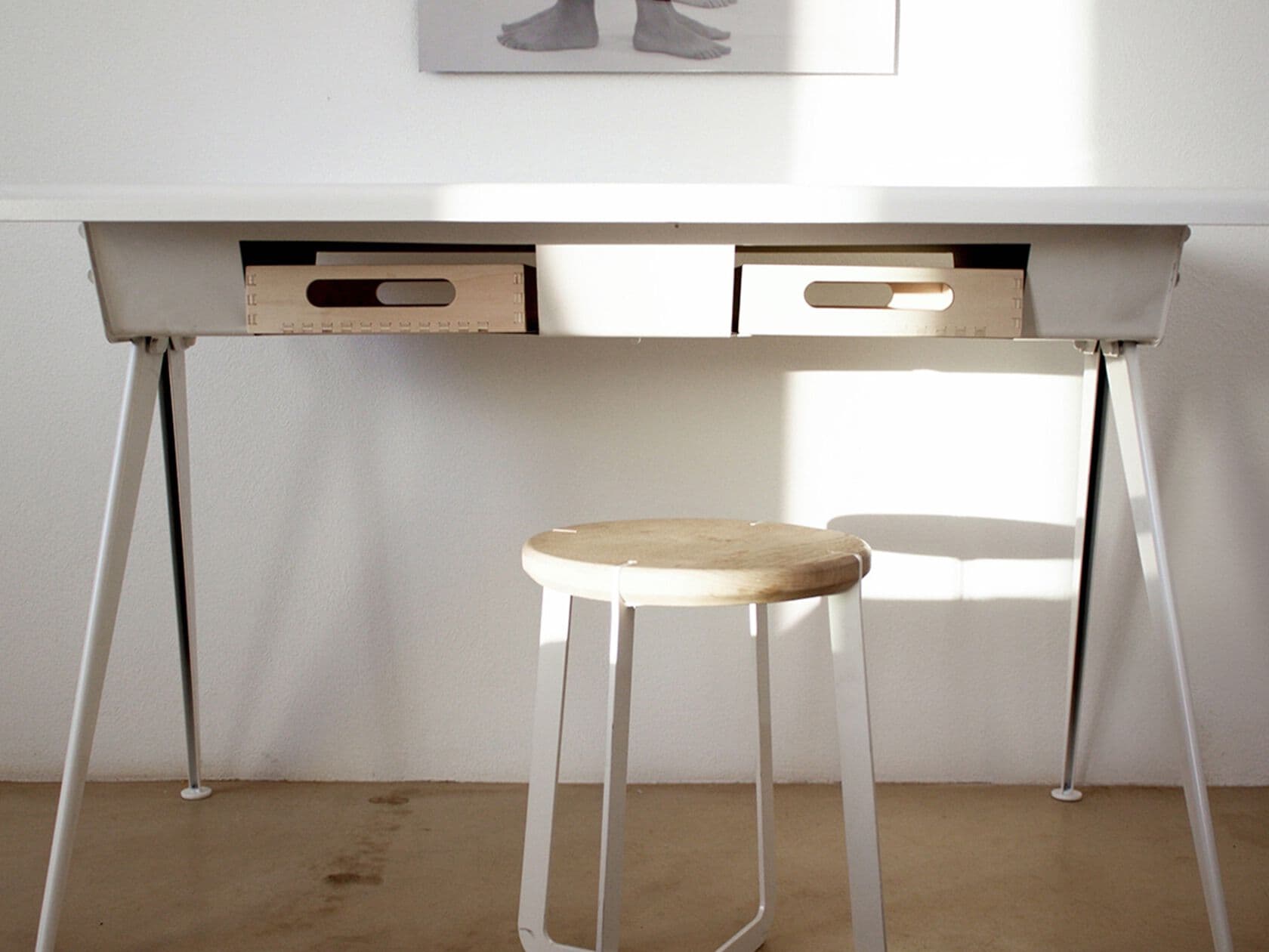 Officine Tamborrino
OT 57
Plate desk with drawers