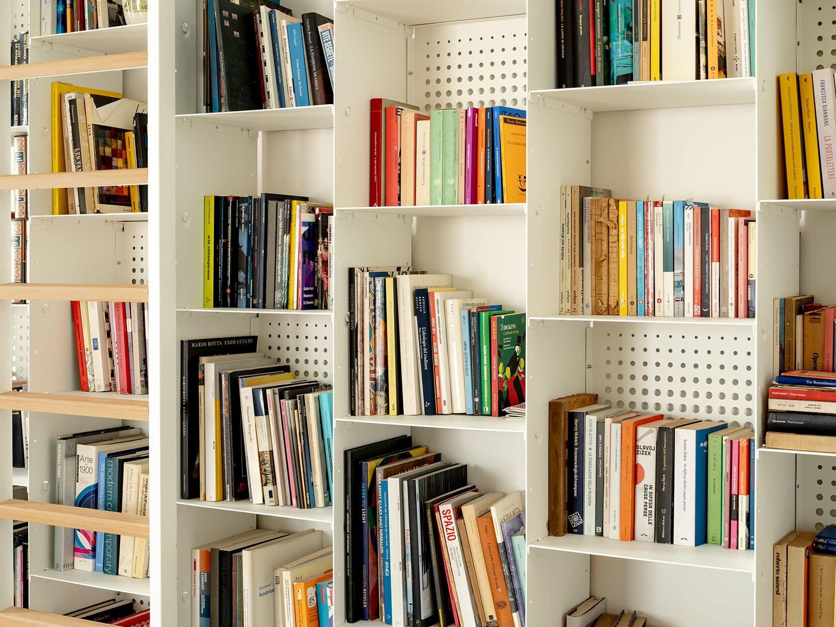 Officine Tamborrino
PRIMA
Sectional plate bookcase