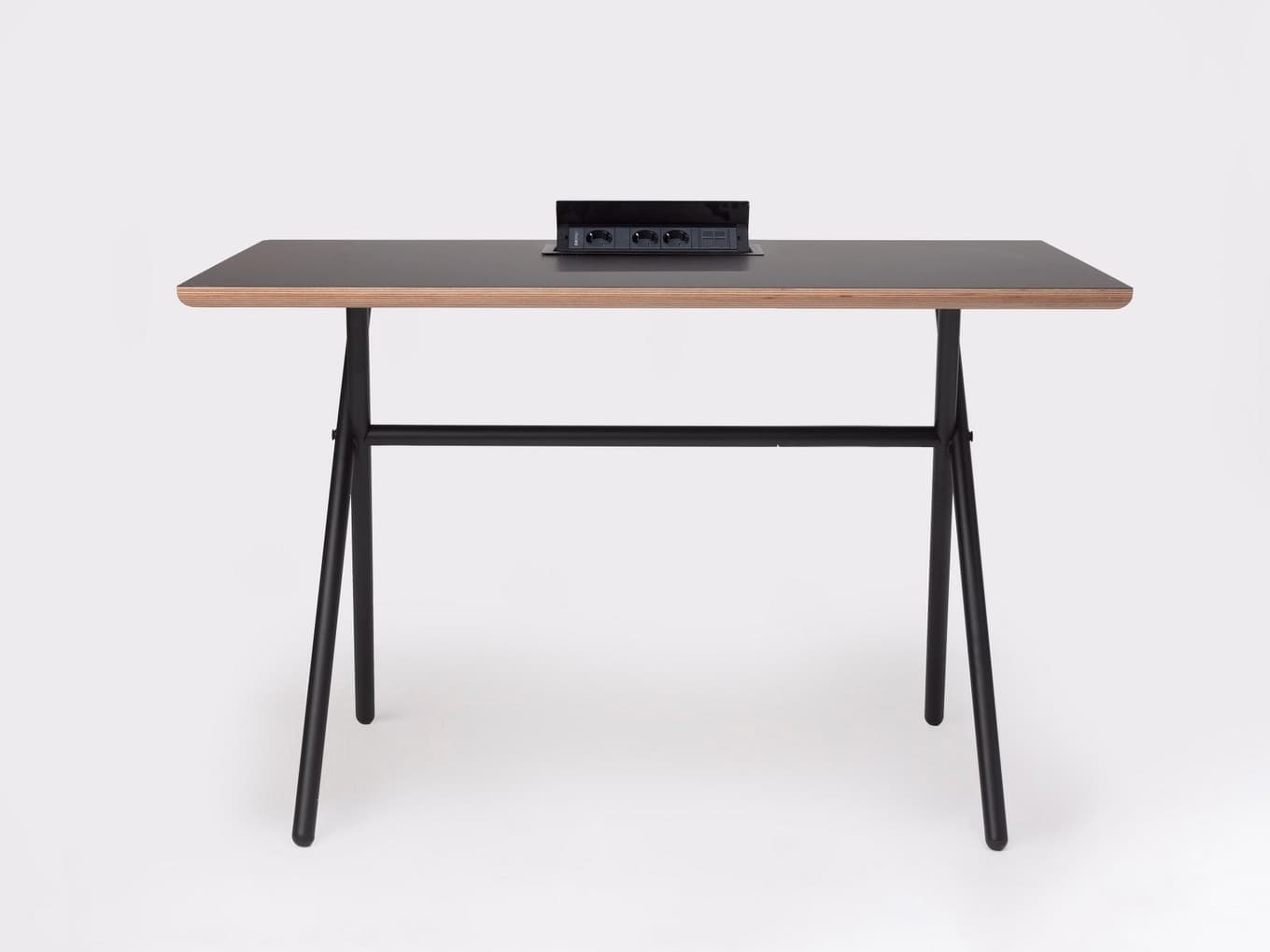 ONDARRETA
BAI
Rectangular steel and wood desk