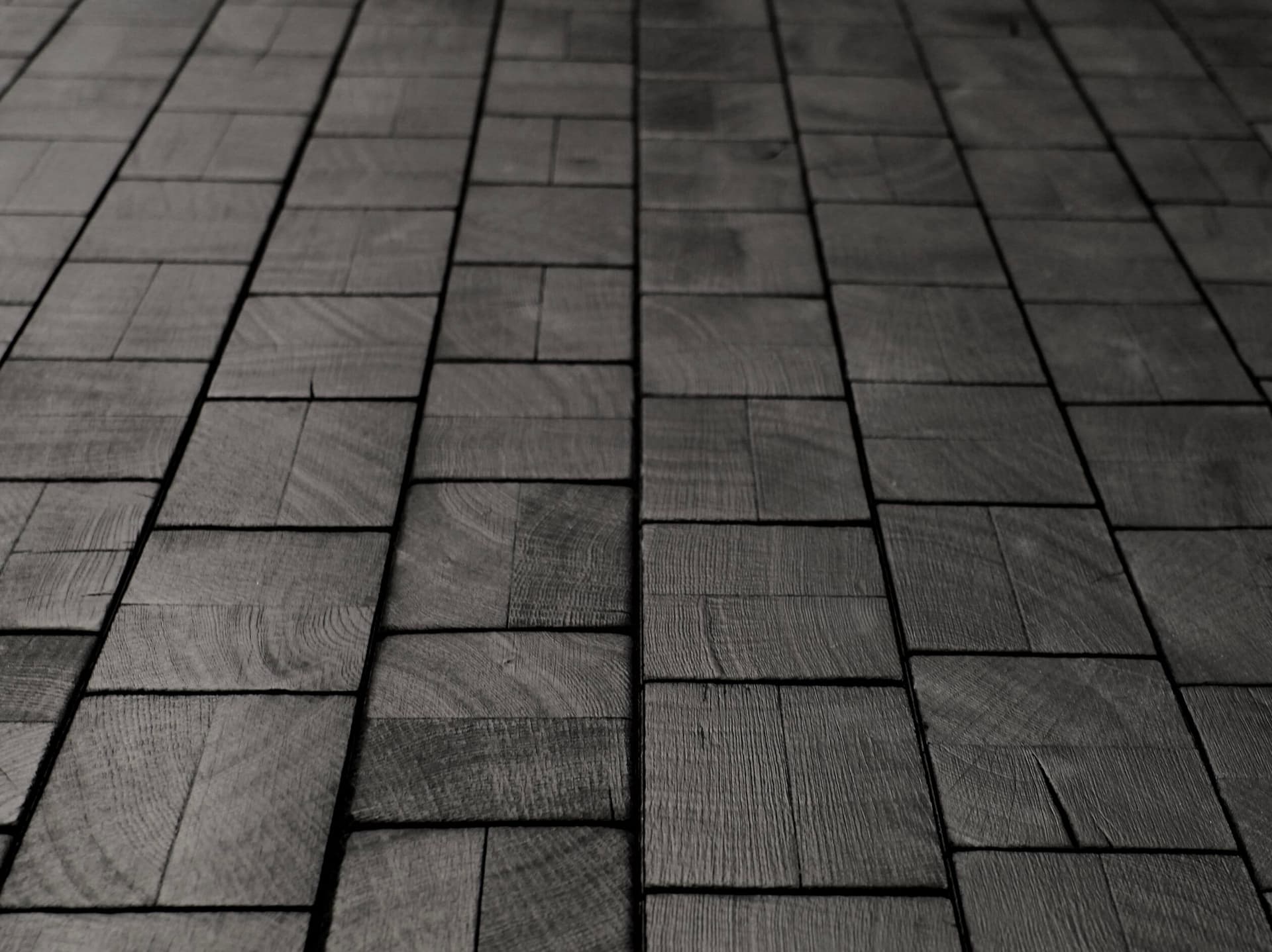 OSCARONO
QUBES BLACK
Oak wall/floor tiles