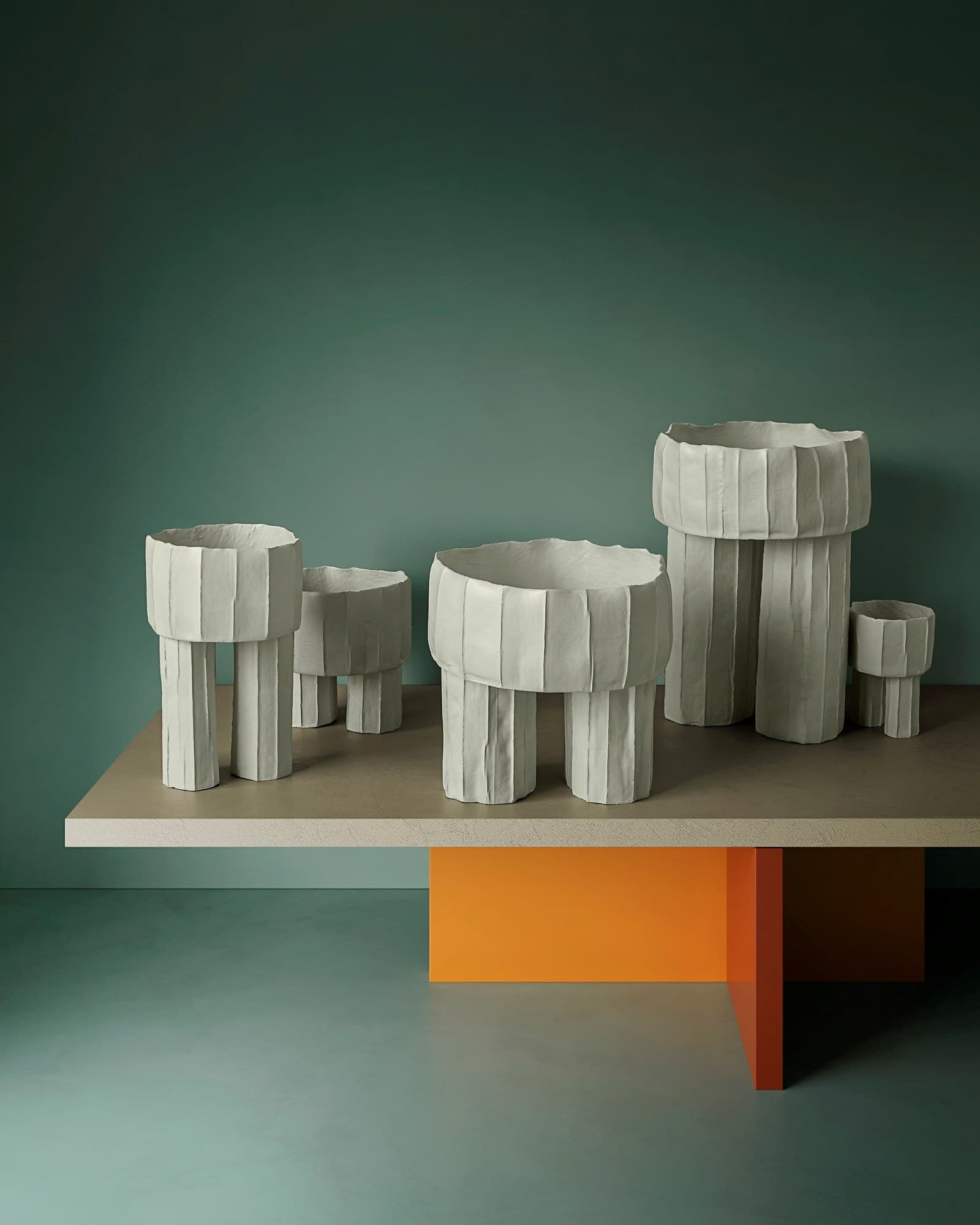 Paola Paronetto
LE SIGNORINE
Ceramic bowl