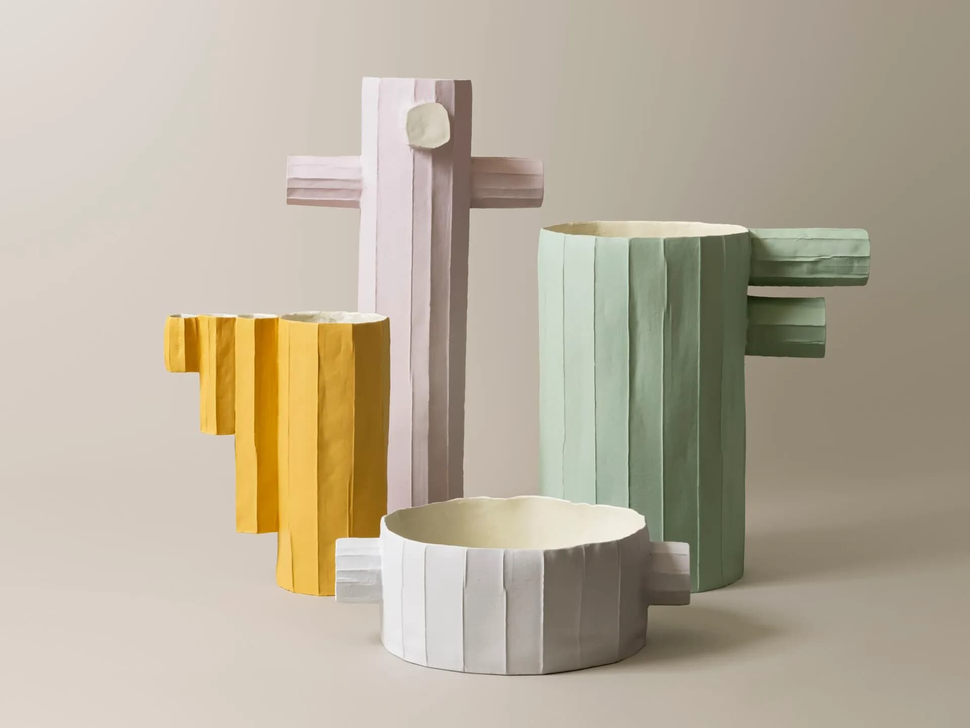 Paola Paronetto
PINO
Ceramic sculpture / vase