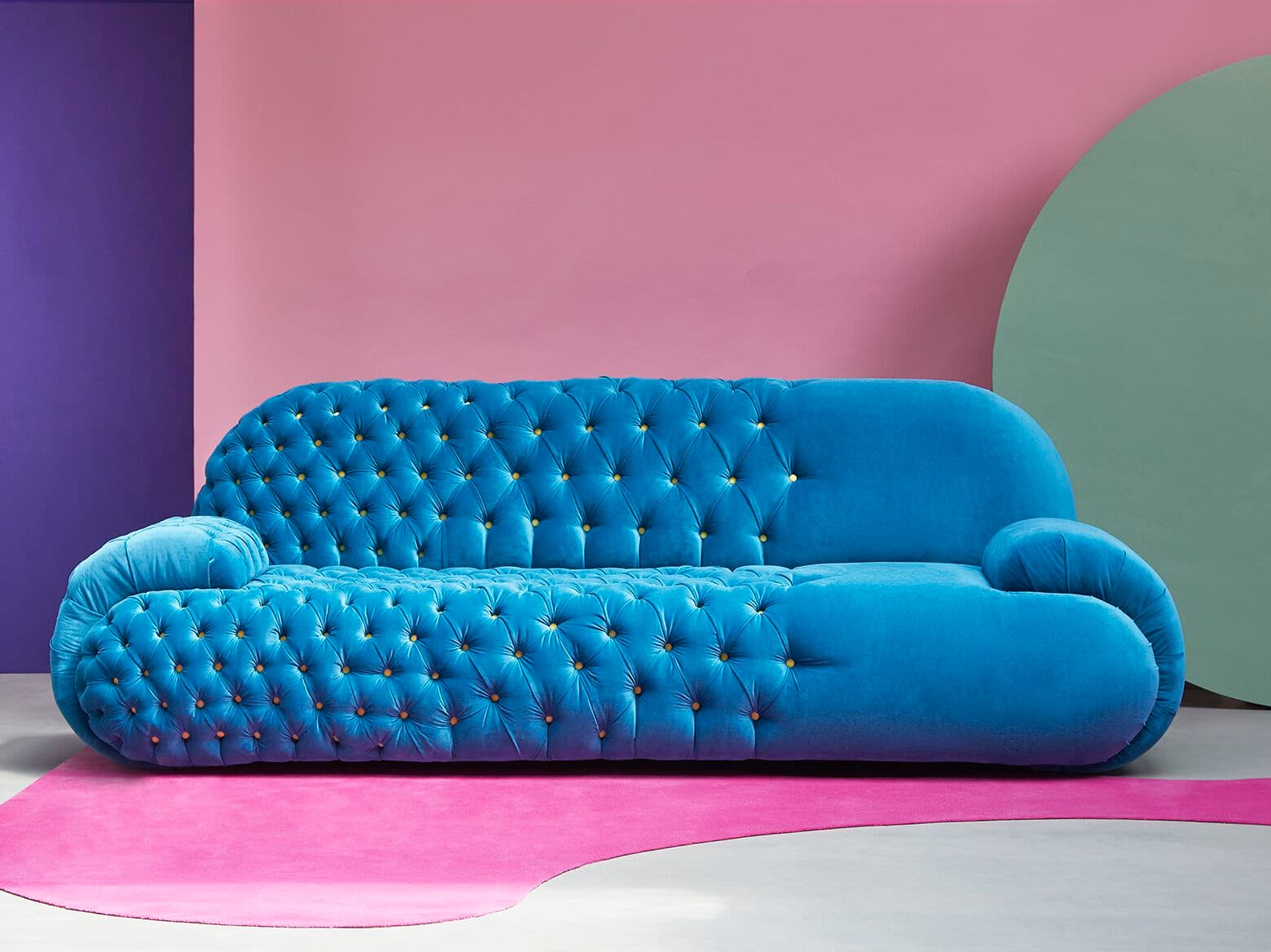 Paolo Nesi
MISSTAKE
Tufted velvet sofa