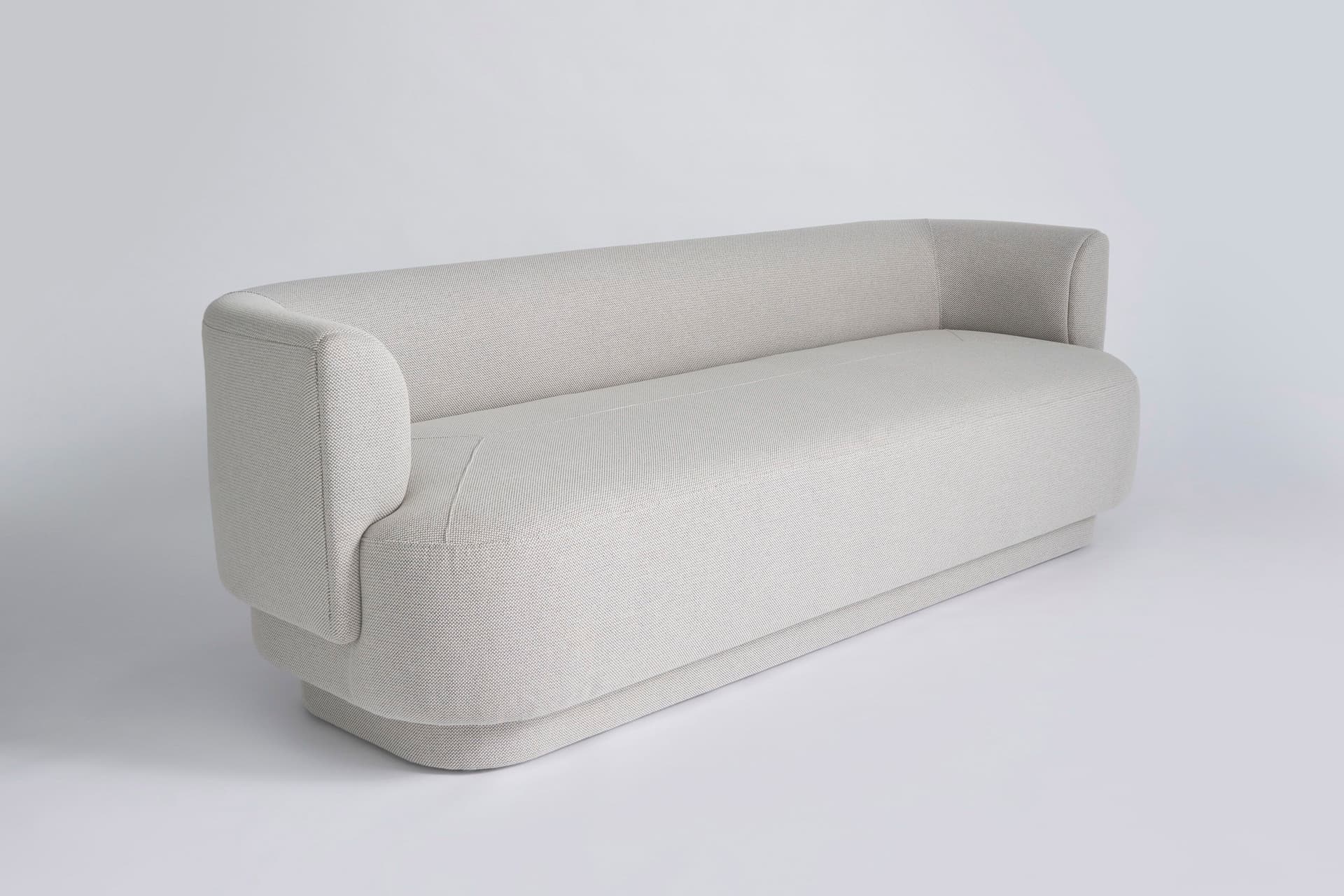 Phase Design
CAPPER
3 seater fabric sofa