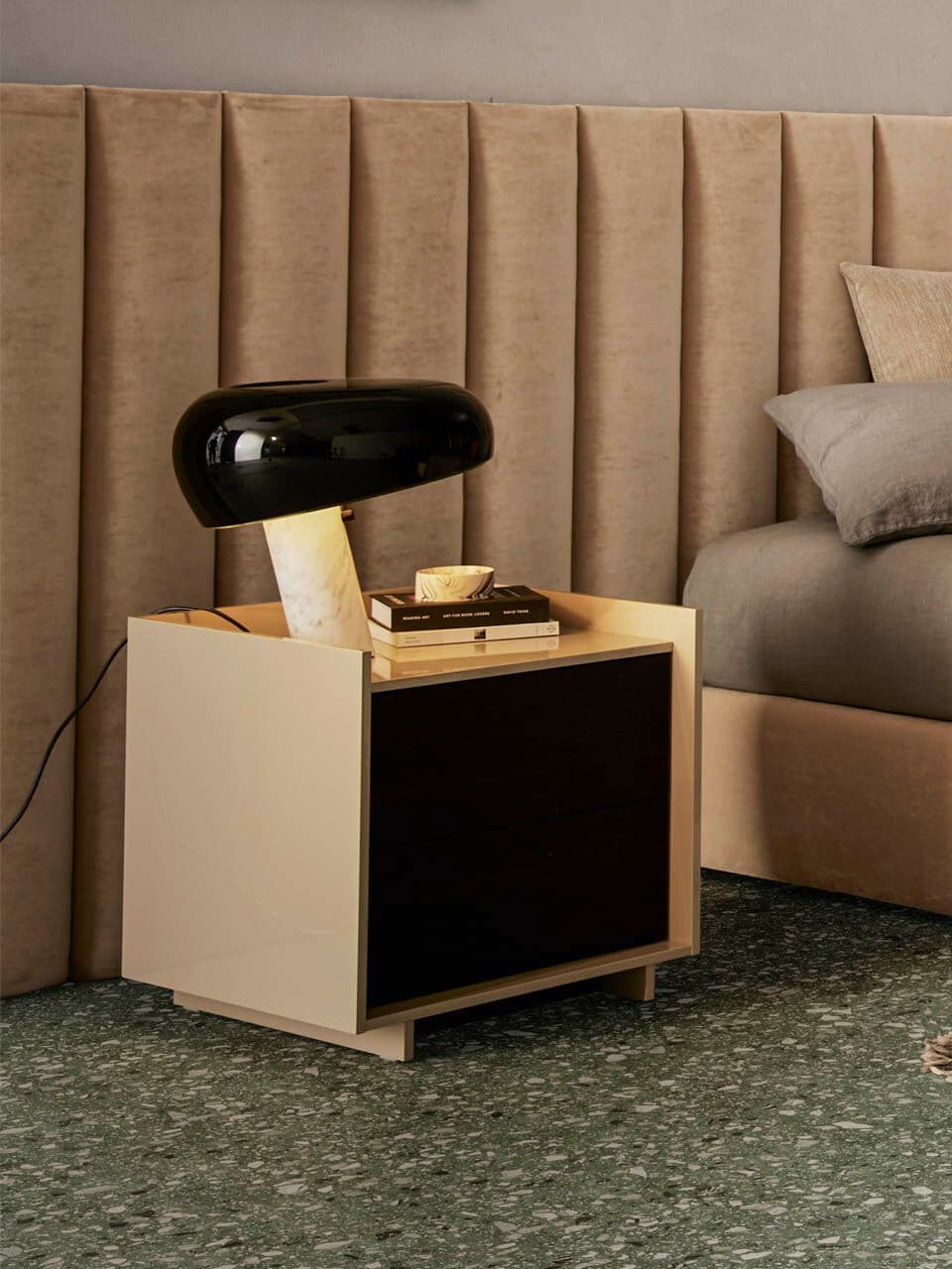 Pianca
KYOTO
Wooden bedside table with drawers