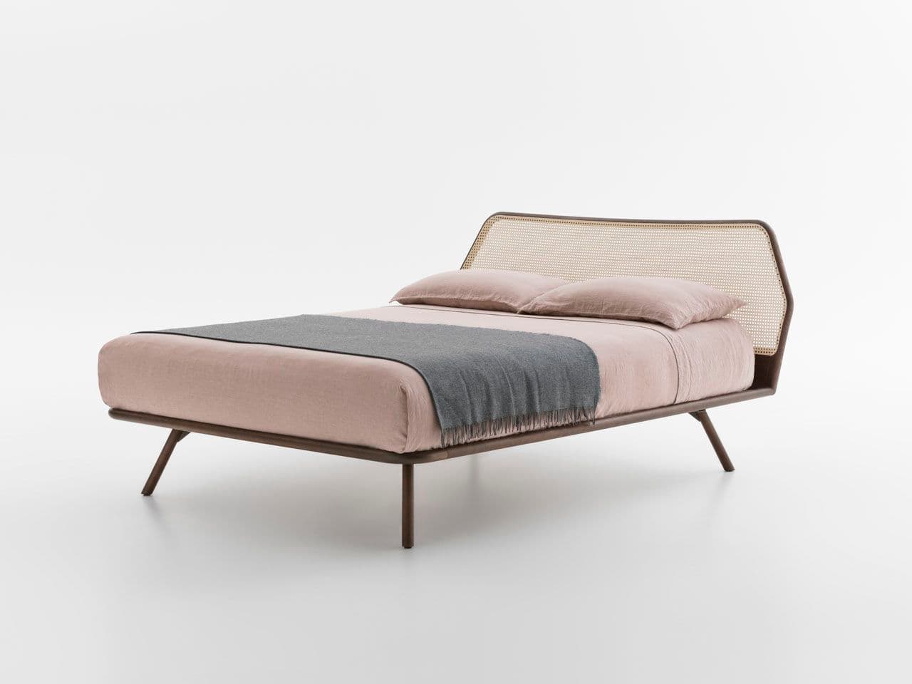 Pianca
TRAMA
Solid wooden bed with Vienna straw headboard