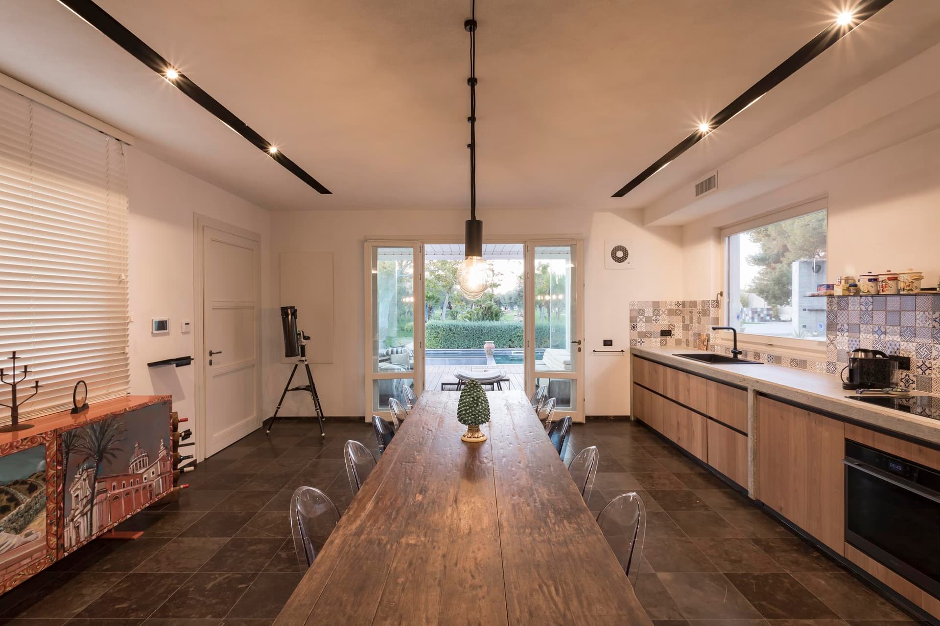 Pietra Pece
SQUARE & RECTANGULAR
Indoor/outdoor Pece stone wall/floor tiles