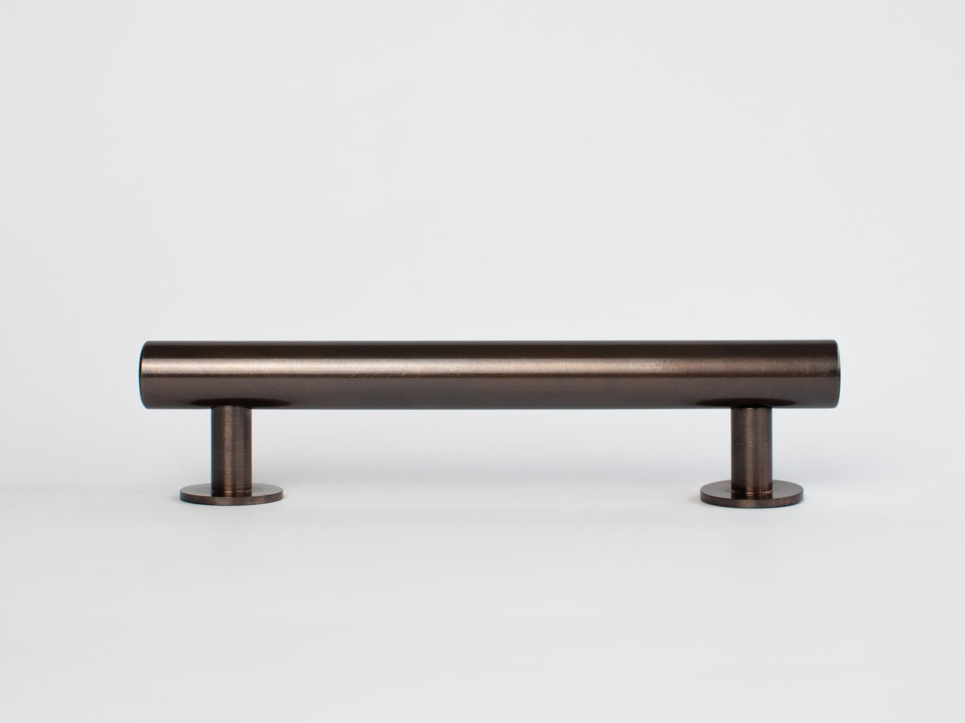 Pikart Lights
ARBOR LIGHT
Brass furniture handle