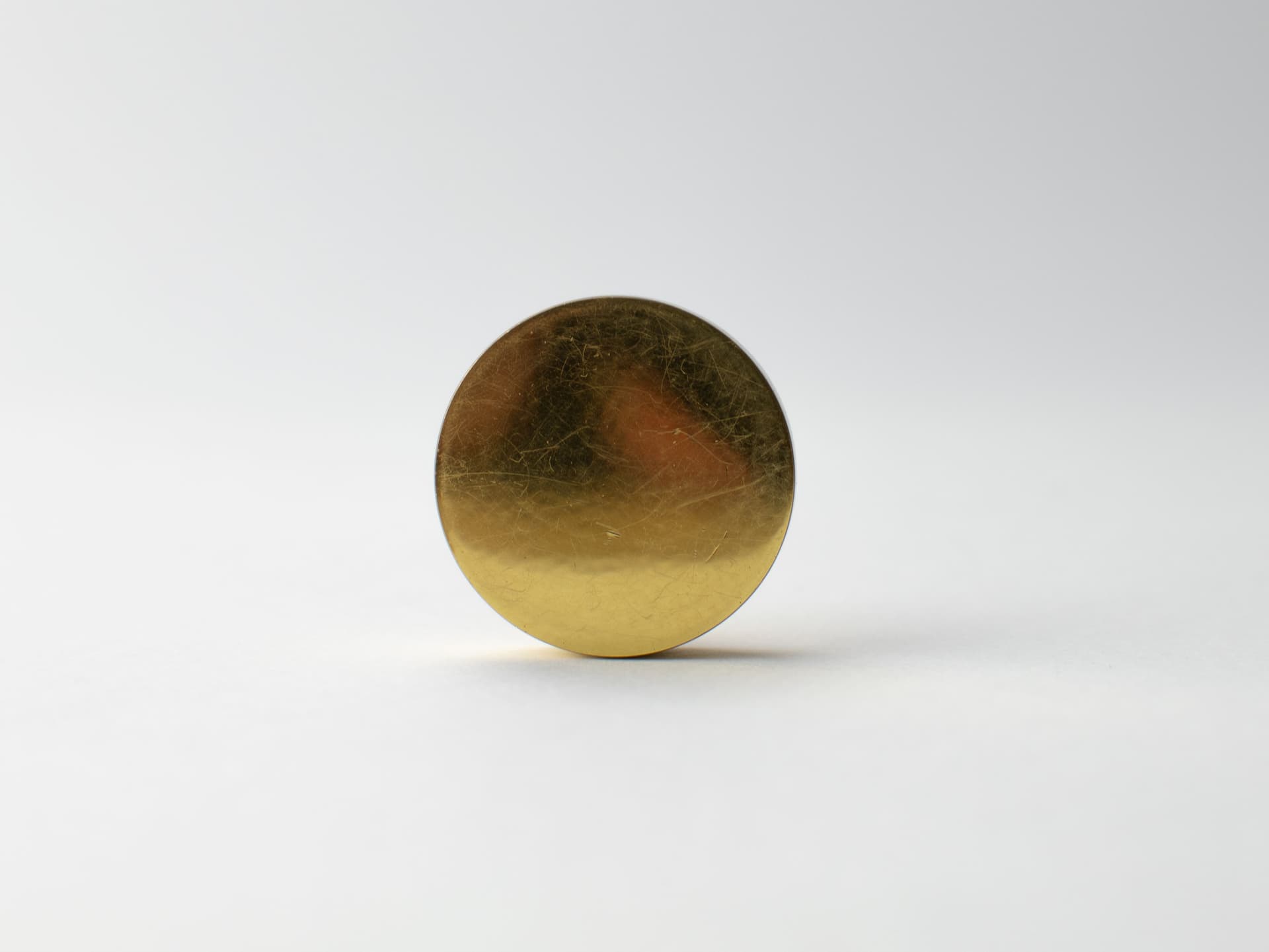 Pikart Lights
SCUTUM LIGHT
Brass furniture knob
