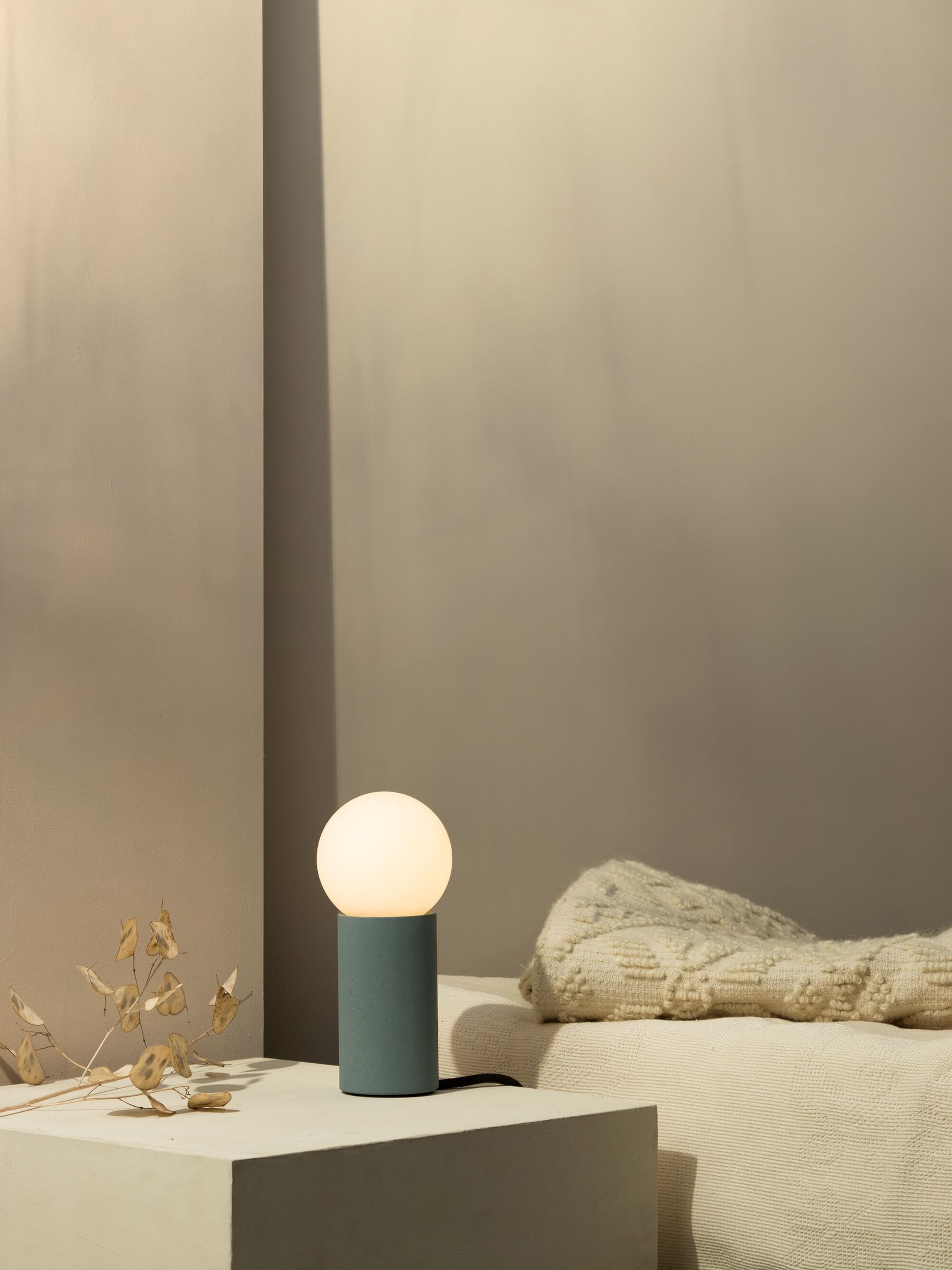 Plato Design
LENA
Handmade table lamp