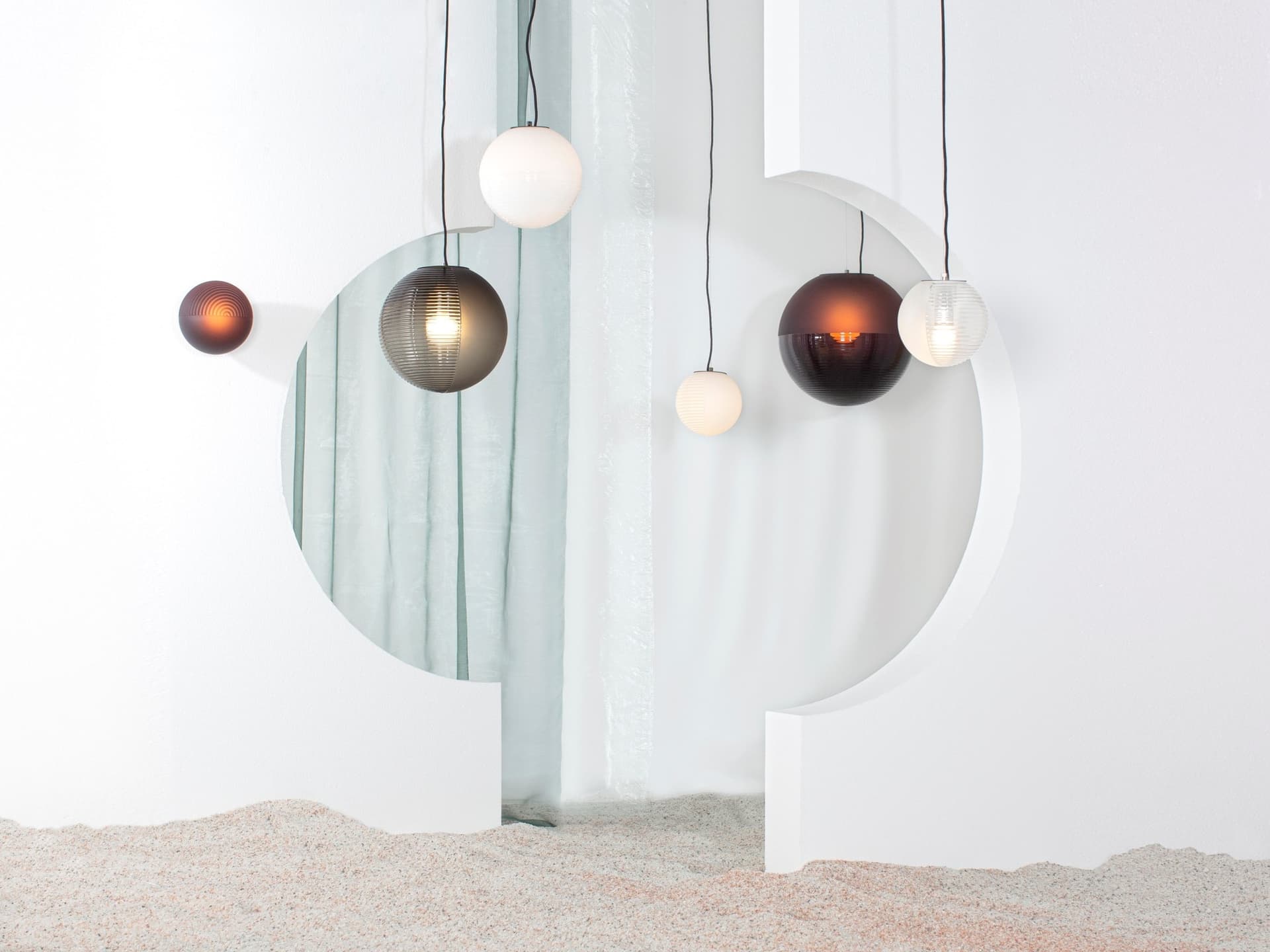 Pulpo
STELLAR MEDIUM
LED blown glass pendant lamp
