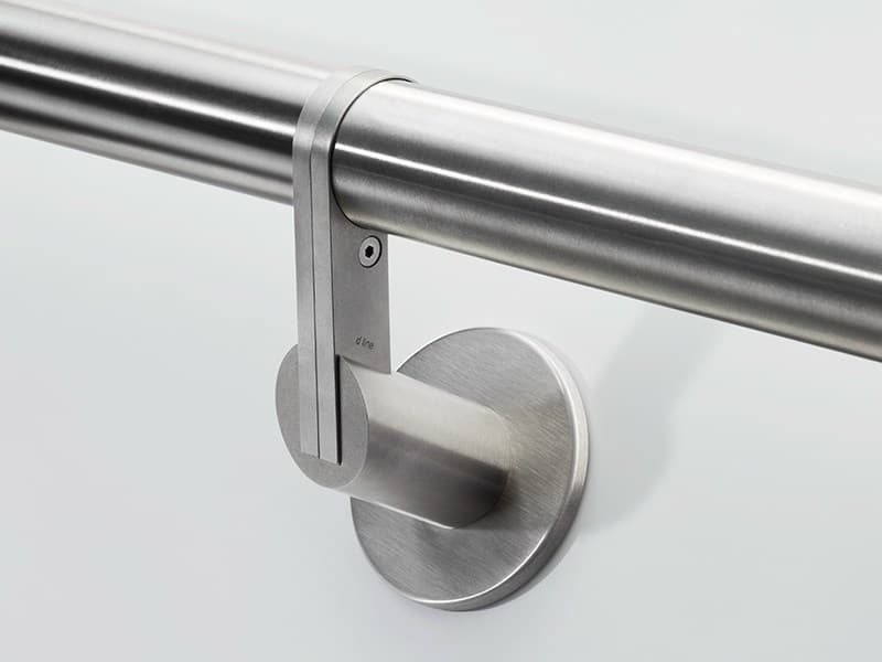 Q-RAILING ITALIA
D LINE HANDRAIL
Stainless steel handrail