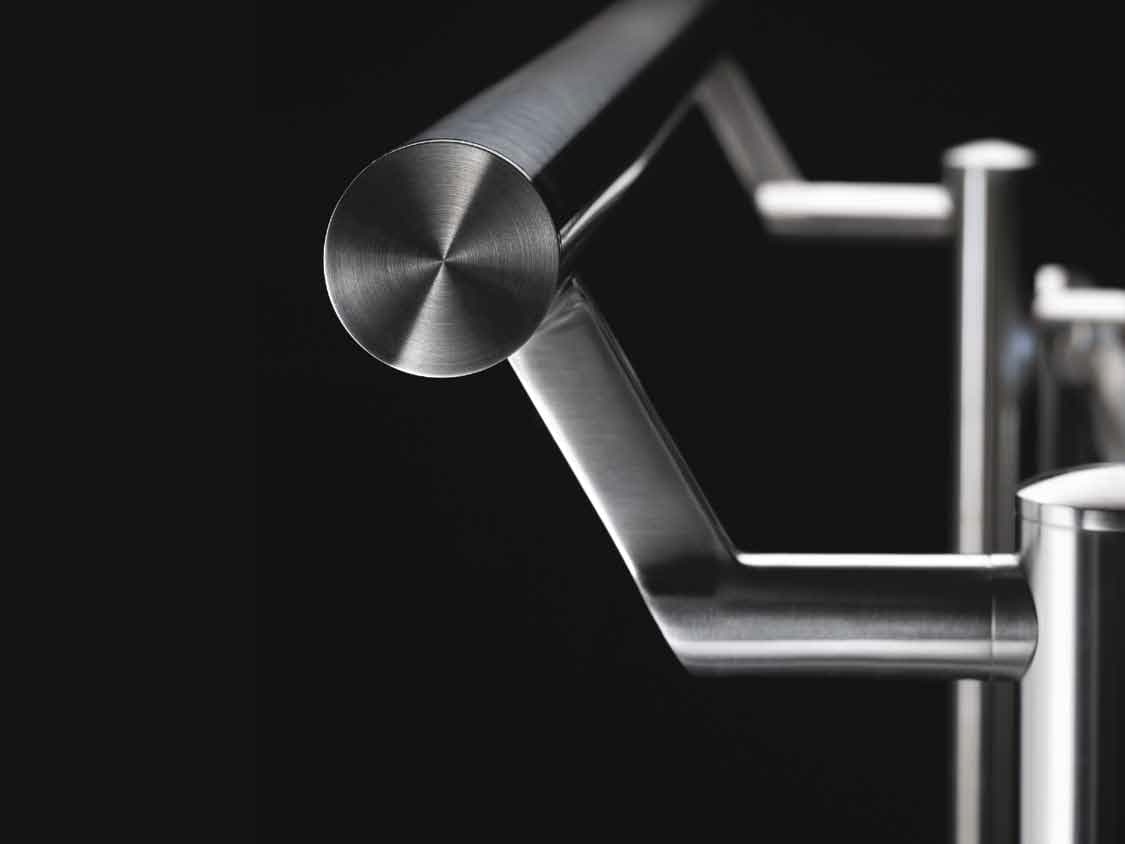 Q-RAILING ITALIA
GLASS FRAME TUBE
Glass and Stainless Steel parapet