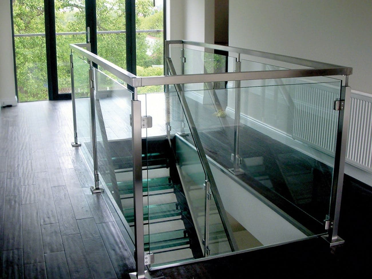 Q-RAILING ITALIA
SQUARE LINE 40x40
Stainless steel parapet