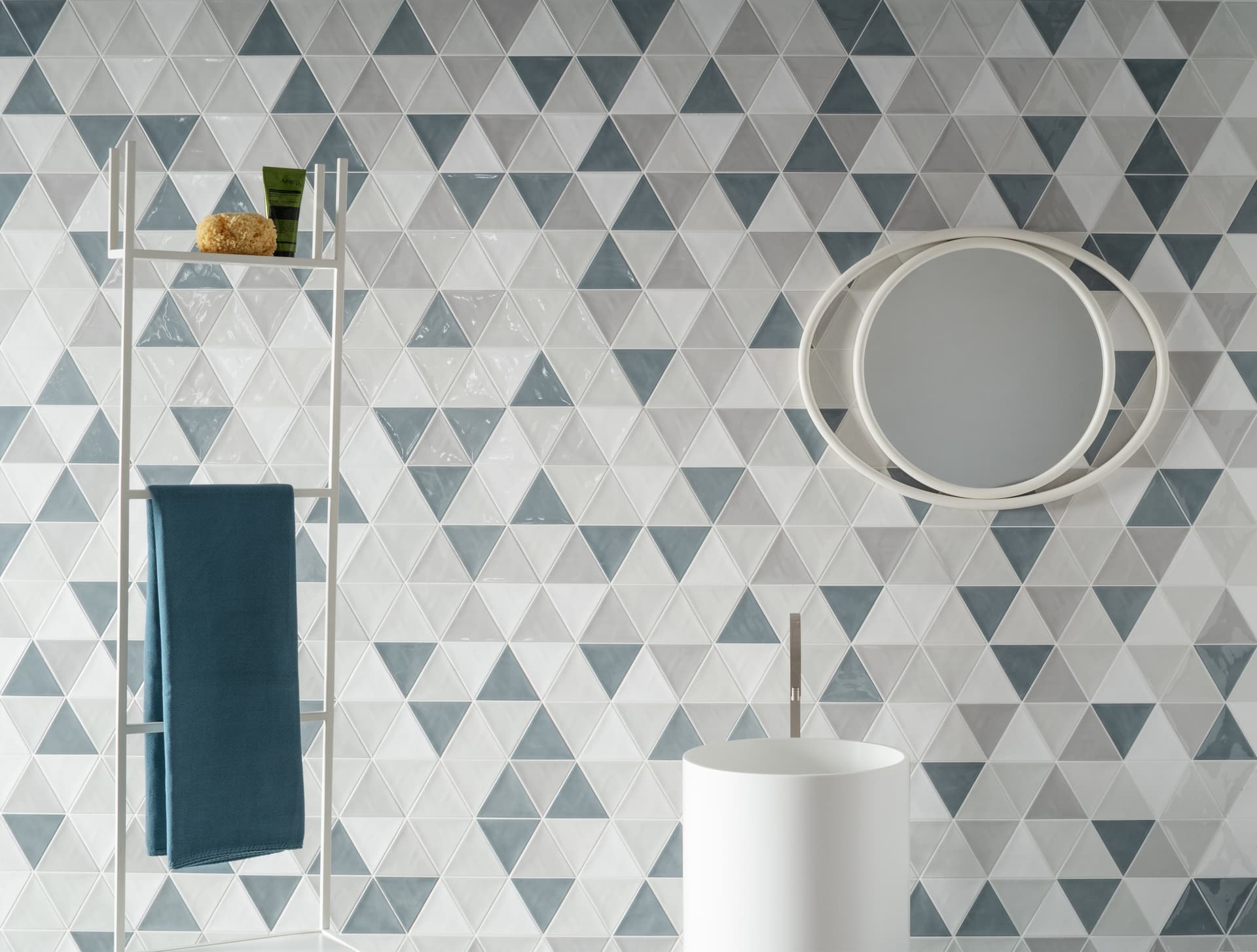 Quintessenza Ceramiche
3LATI
Colour shade indoor white-paste wall tiles