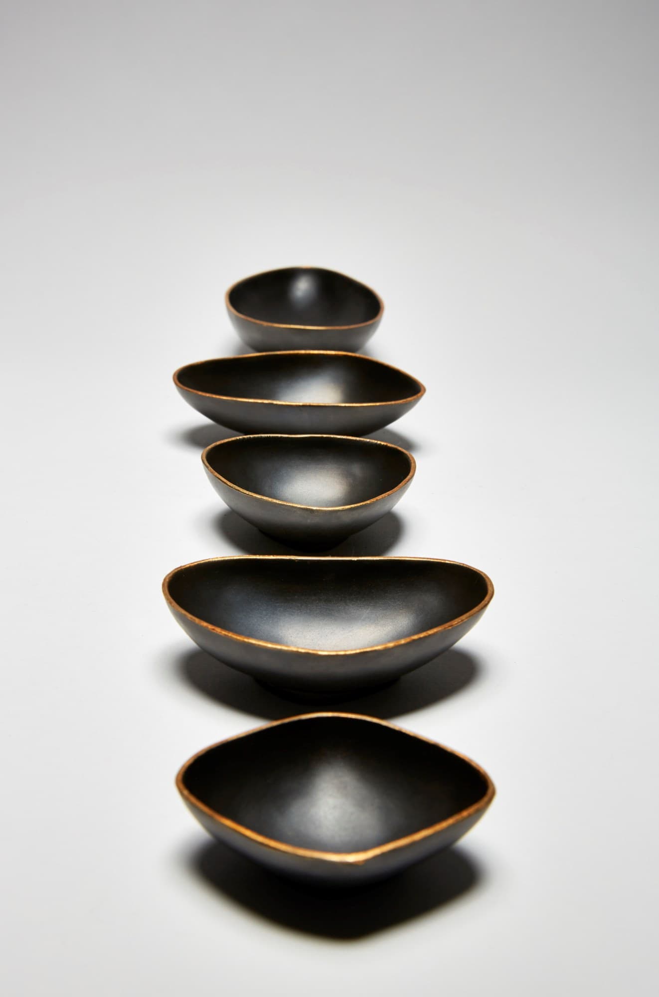 REDA AMALOU DESIGN
PEBBLES
Bronze pin tray