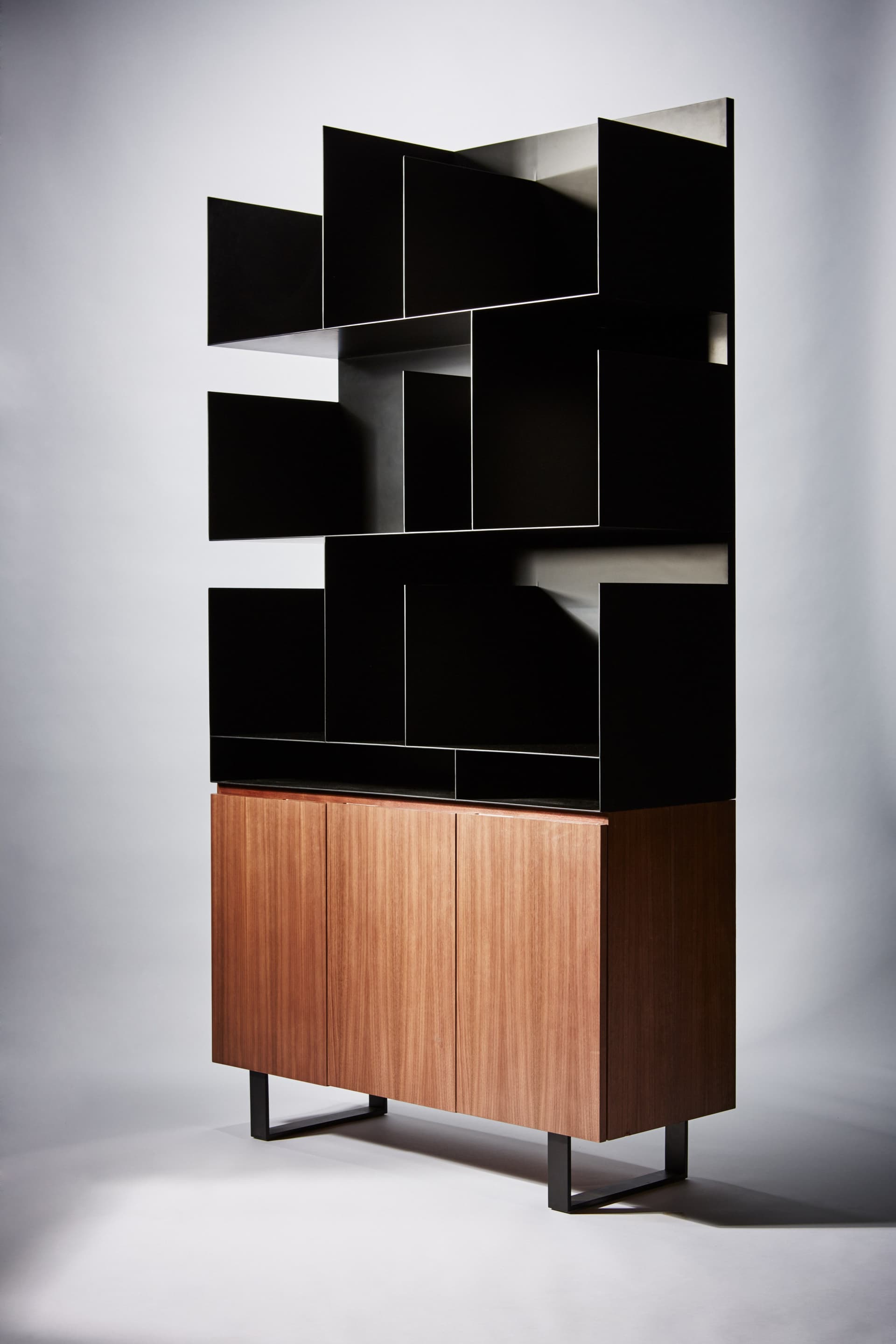 REDA AMALOU DESIGN
STEELTOP
Open steel and wood bookcase