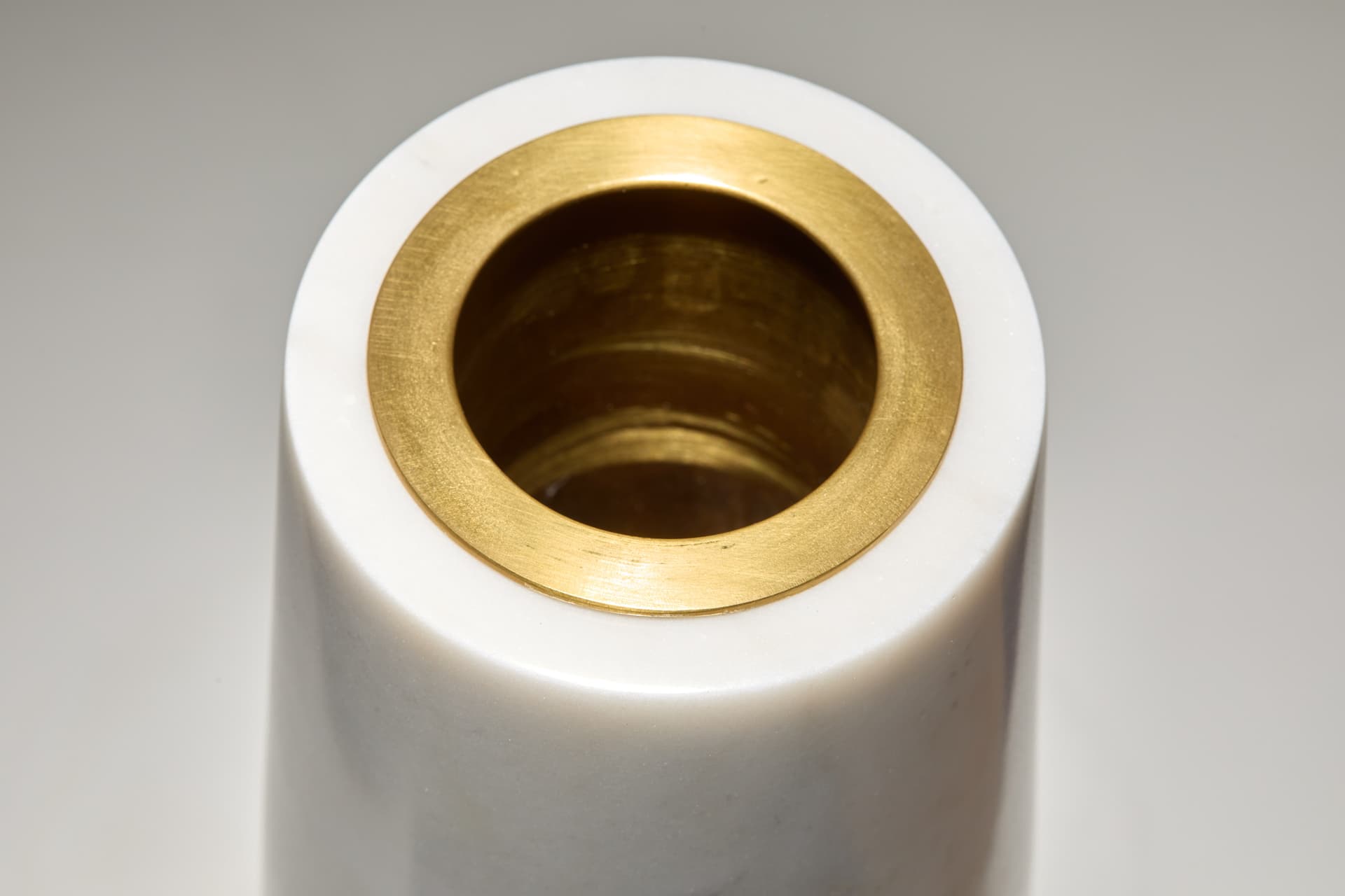 REDA AMALOU DESIGN
TILT
Marble vase
