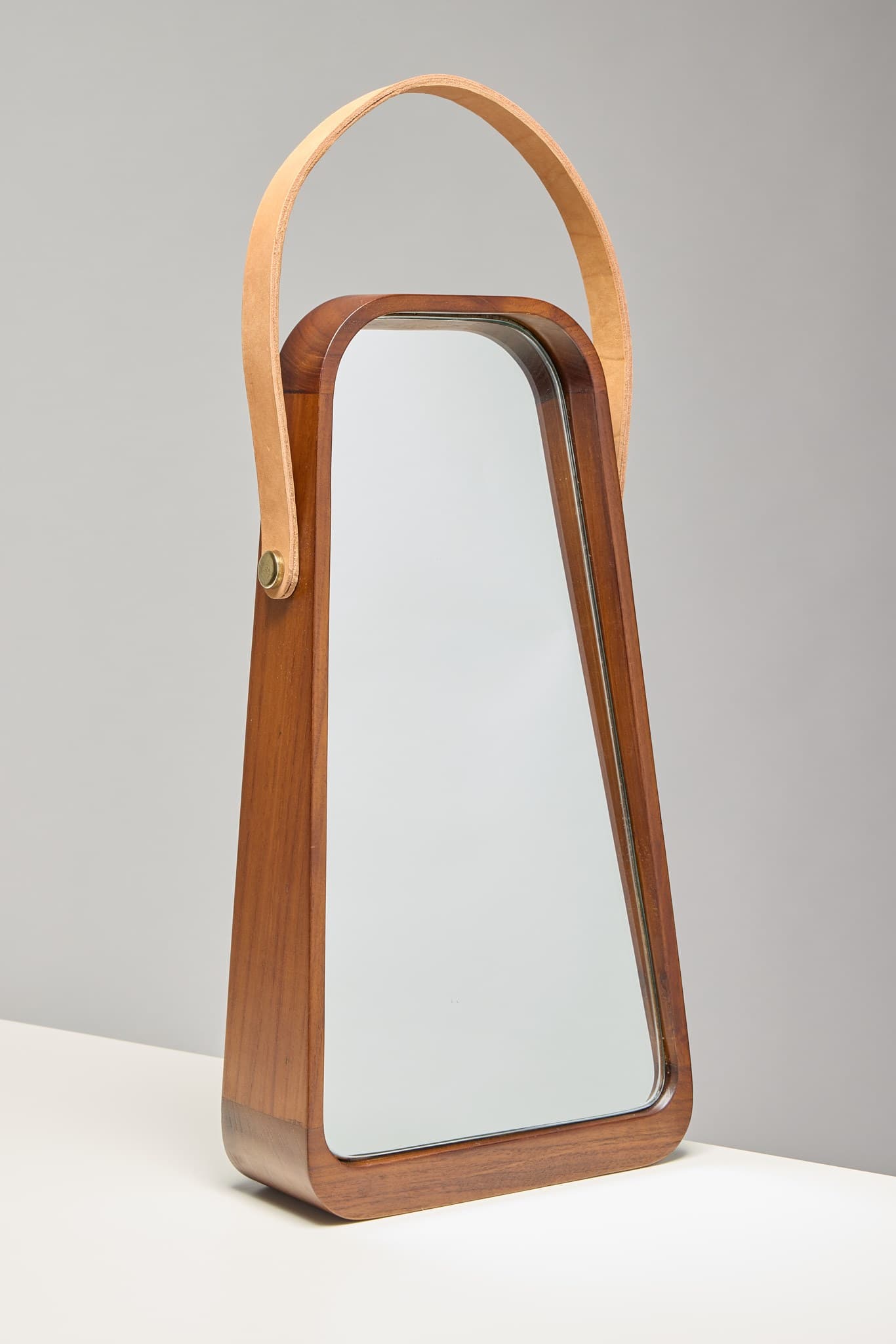 REDA AMALOU DESIGN
ZAZIE
Tilting table-top walnut mirror