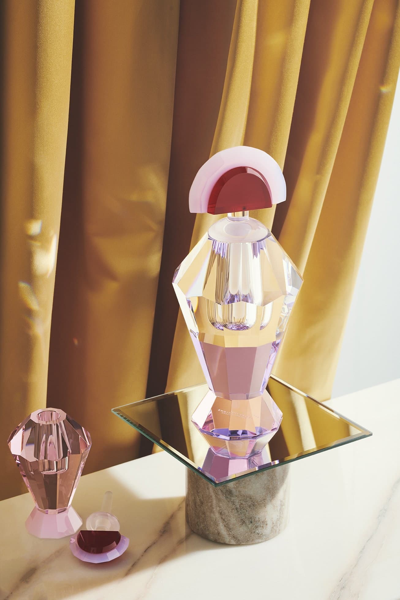 Reflections Copenhagen
GRAND BELLEVILLE
Crystal home fragrance diffuser