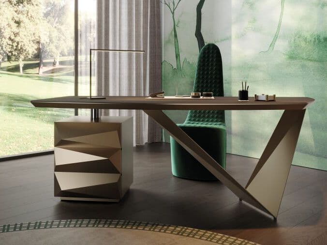 Reflex
PRISMA STEEL
Glass desk with drawers