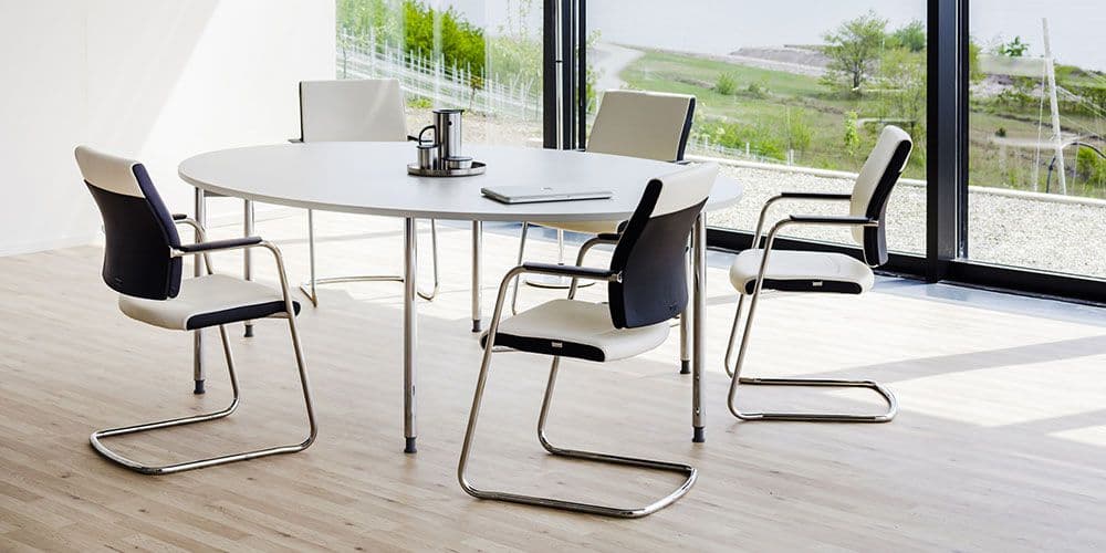 REISS
REISS INTEO
Modular meeting table