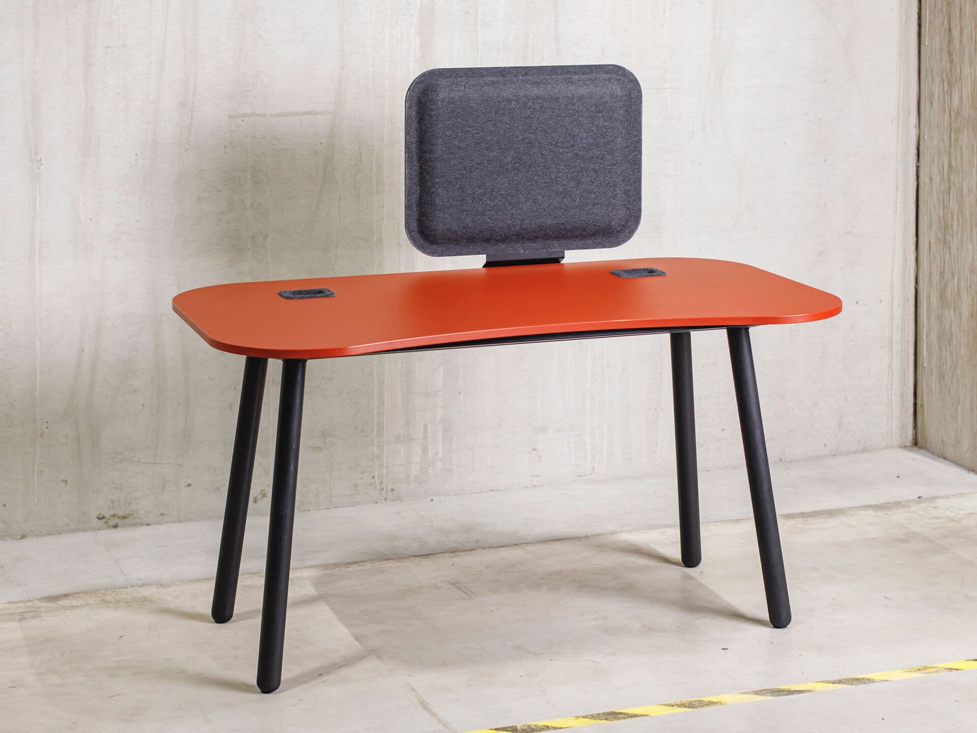 REISS
TRAILO® S
Rectangular wooden desk