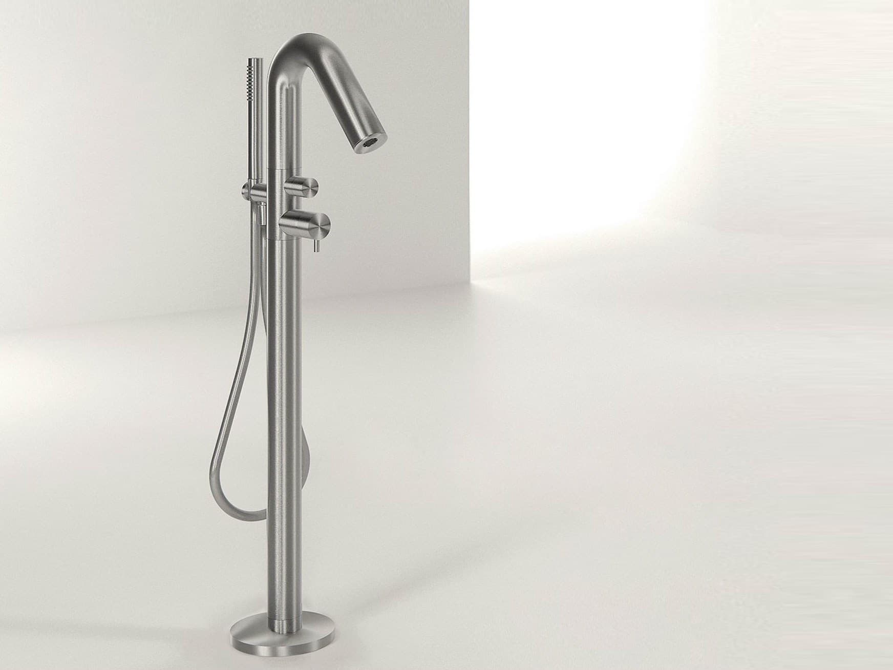 RITMONIO
DIAMETRO35 INOX
Floor standing stainless steel bathtub mixer with hand shower