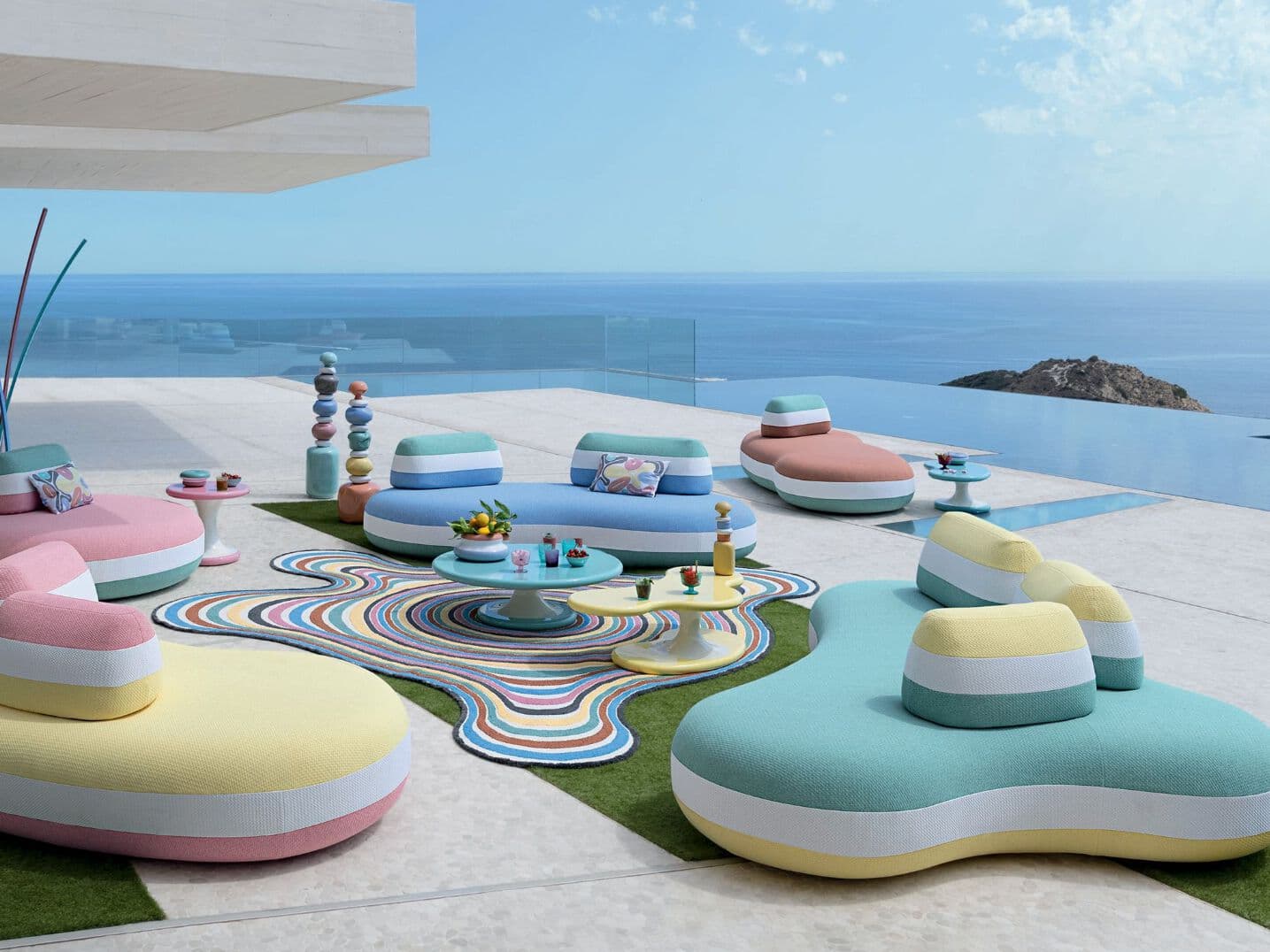 Roche Bobois
BOMBOM
Resin garden side table