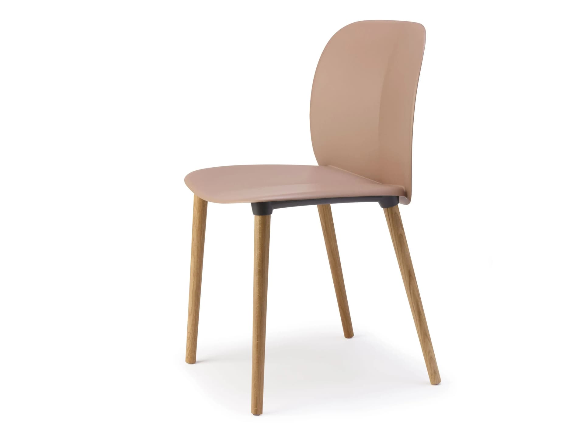 S-CAB
NATURAL MENTHA
Recycled plastic chair with wooden legs