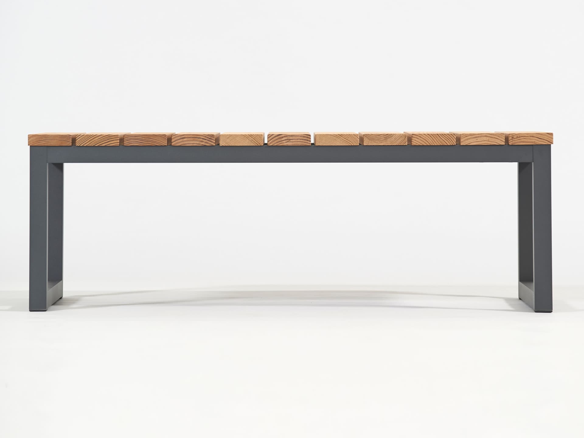 Sachi
SPIKES
Low rectangular aluminium and wood coffee table