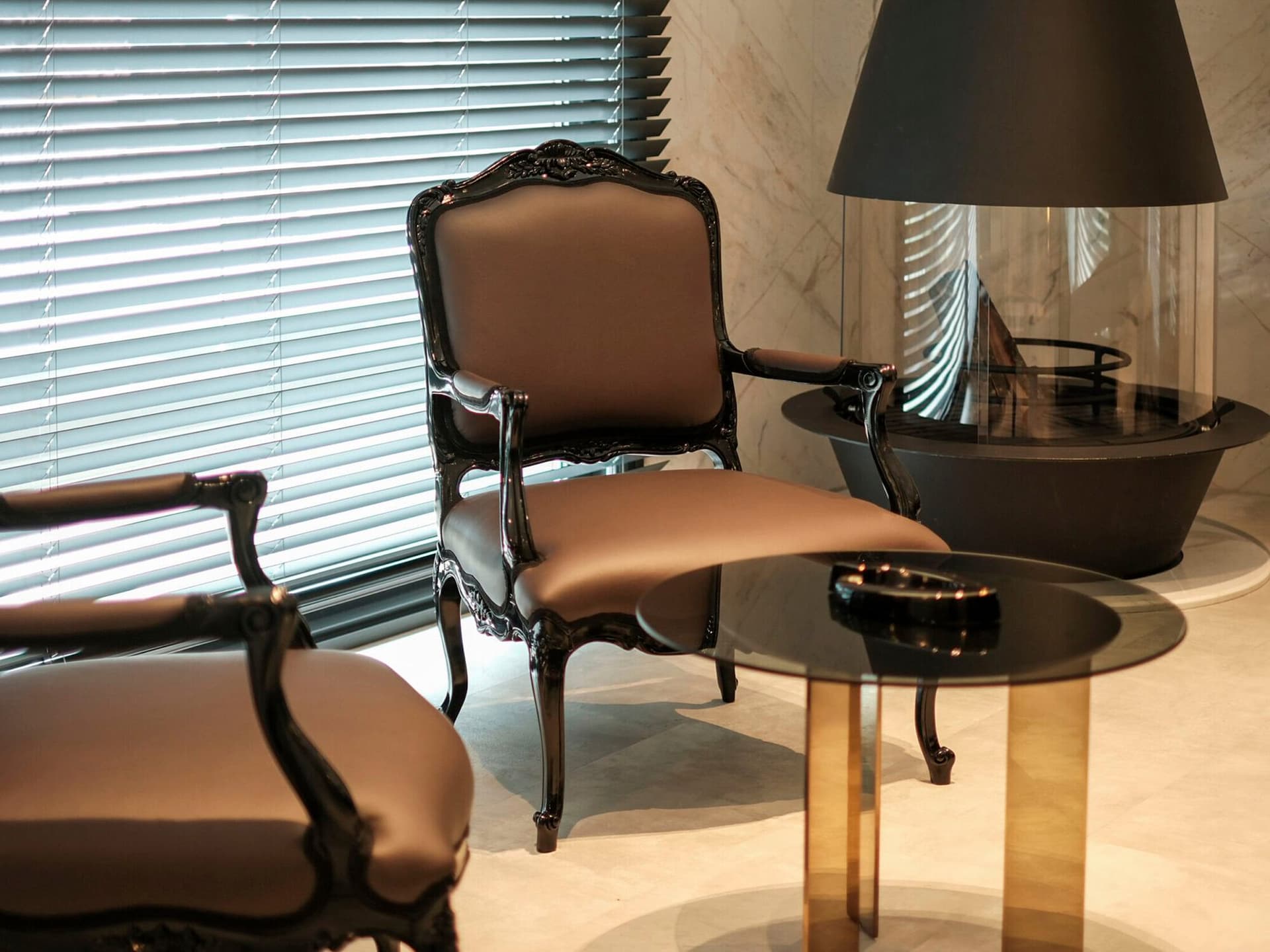 Saloni
EFES
Fabric armchair with armrests
