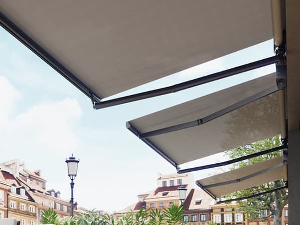 Saxun
ORUS II
Fabric Folding arm awning