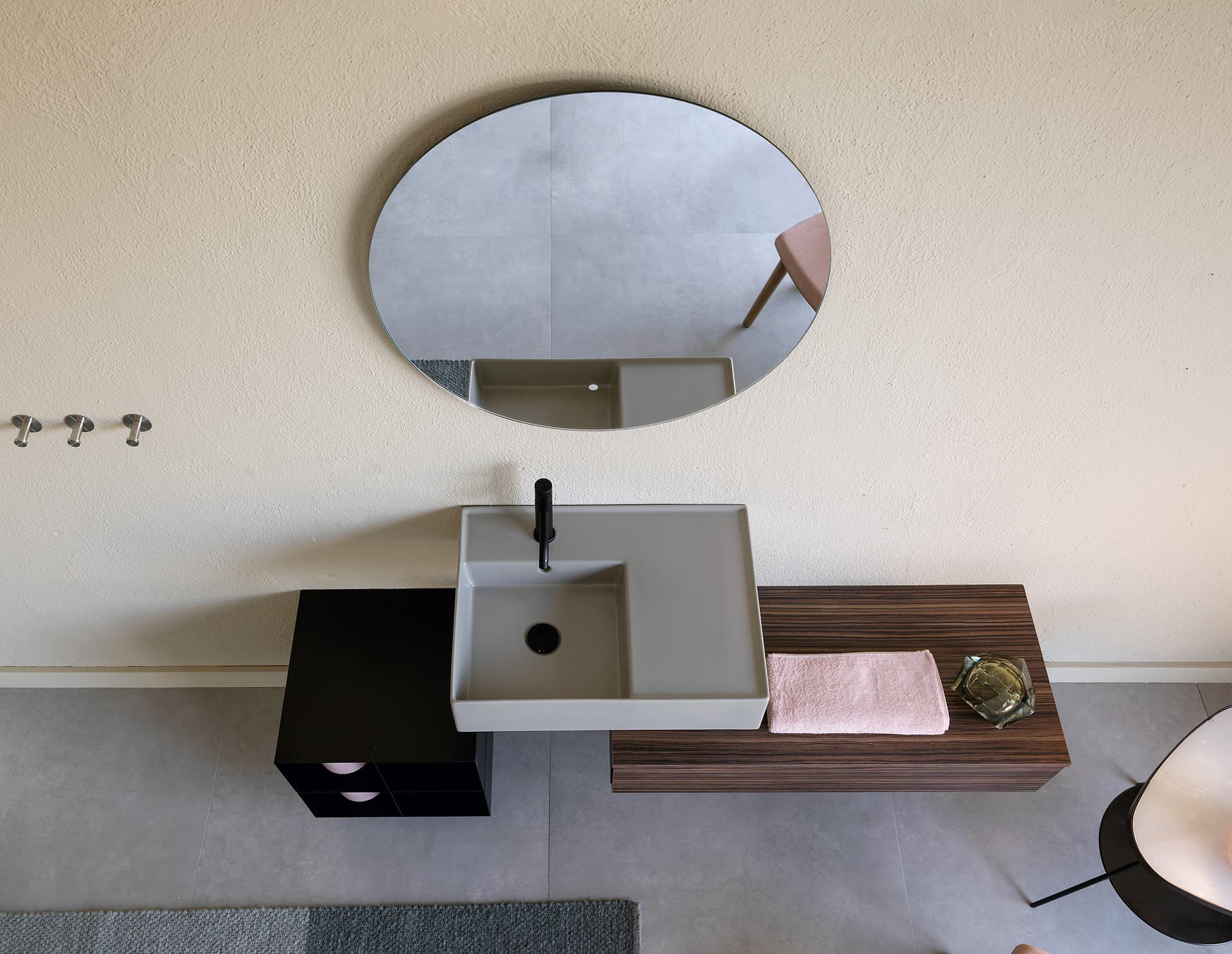 Scarabeo Ceramiche
SOLID
Bathroom wall shelf