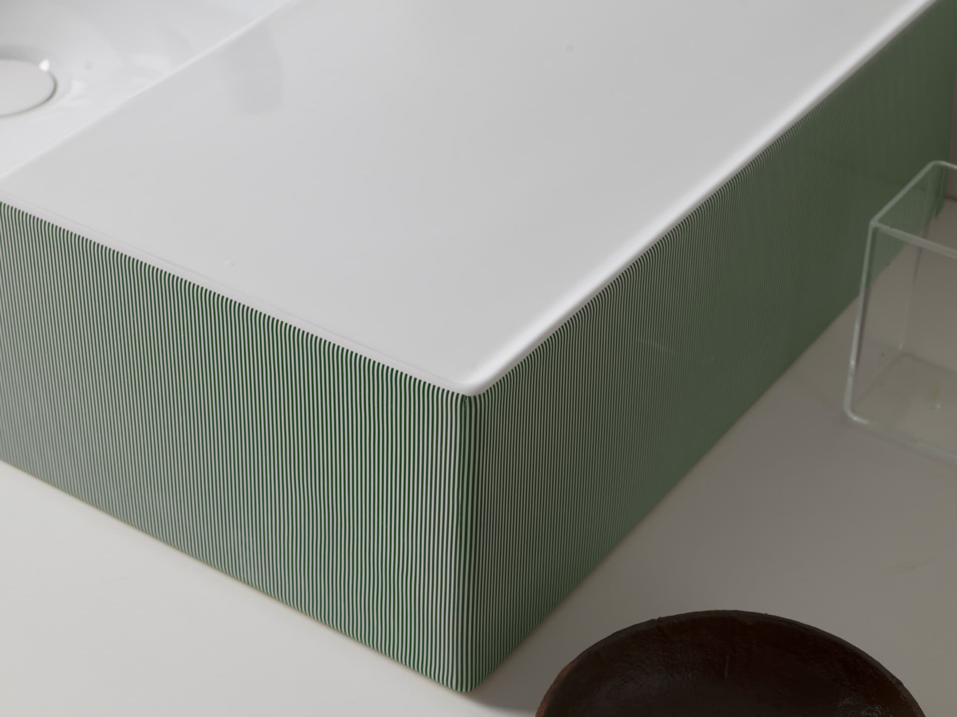Scarabeo Ceramiche
TEOREMA 2.0 RIGO
Countertop rectangular ceramic washbasin with overflow
