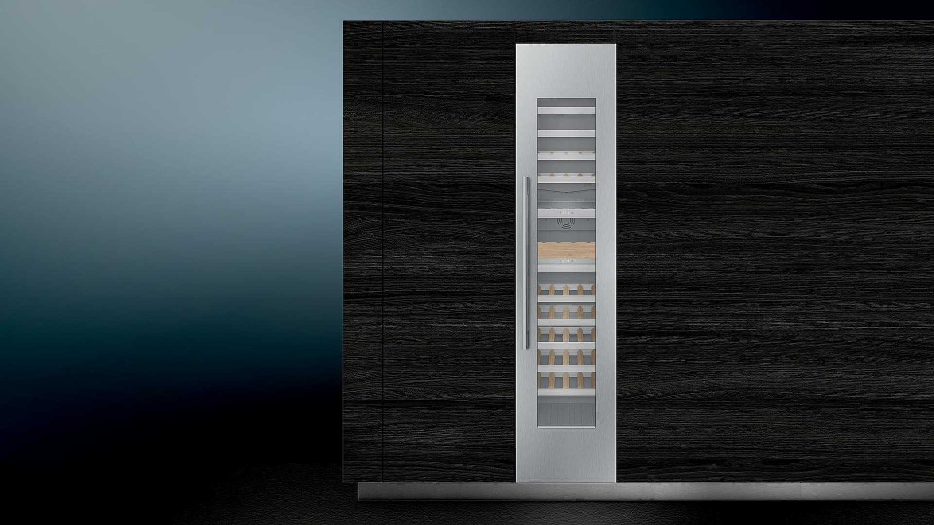 Siemens
iQ700 - CI18WP03
Built-in wine cooler with glass door Class A