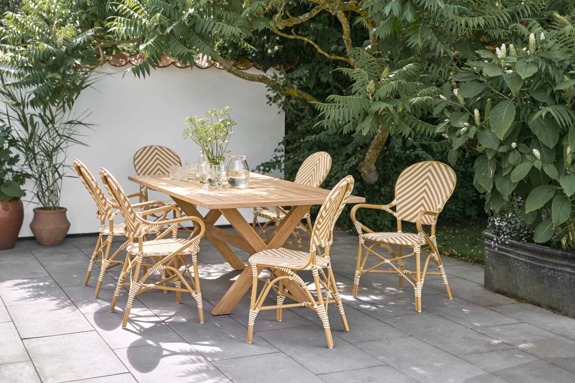 Sika Design
ISABELL
Aluminium and ArtFibre garden chair