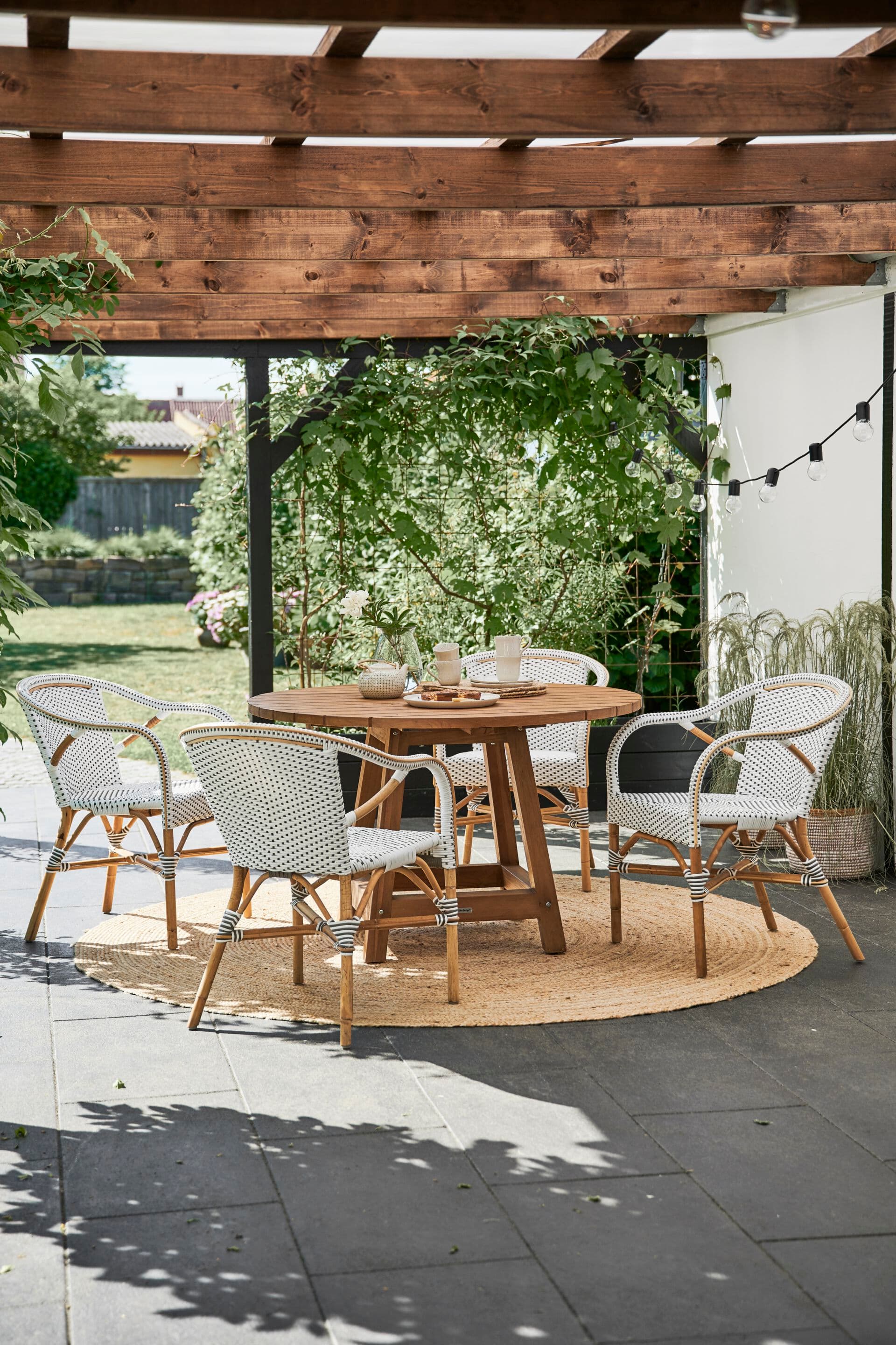 Sika Design
MADELEINE
Rattan and tFibre® chair with armrests