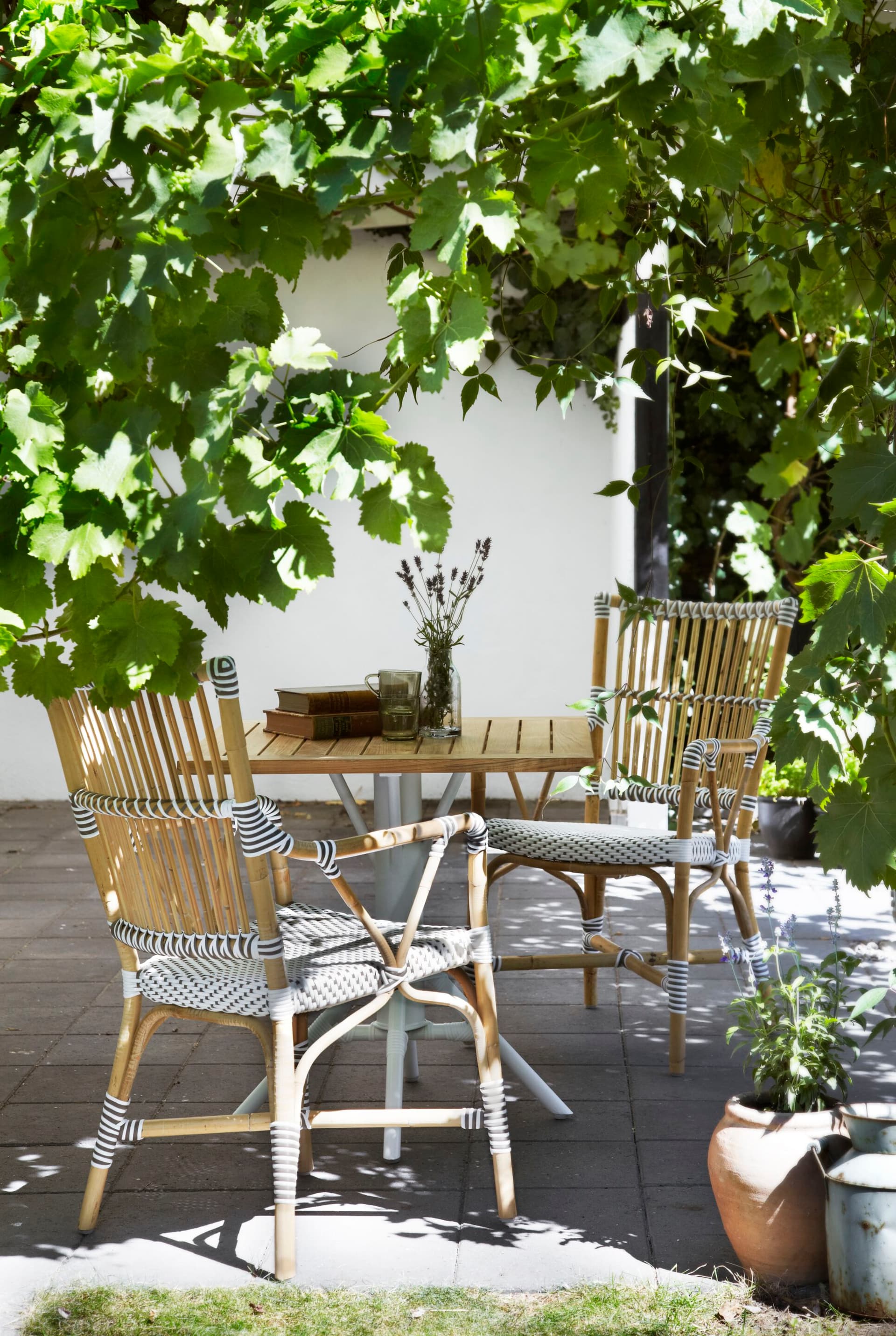 Sika Design
MONIQUE
Rattan and tFibre® chair with armrests