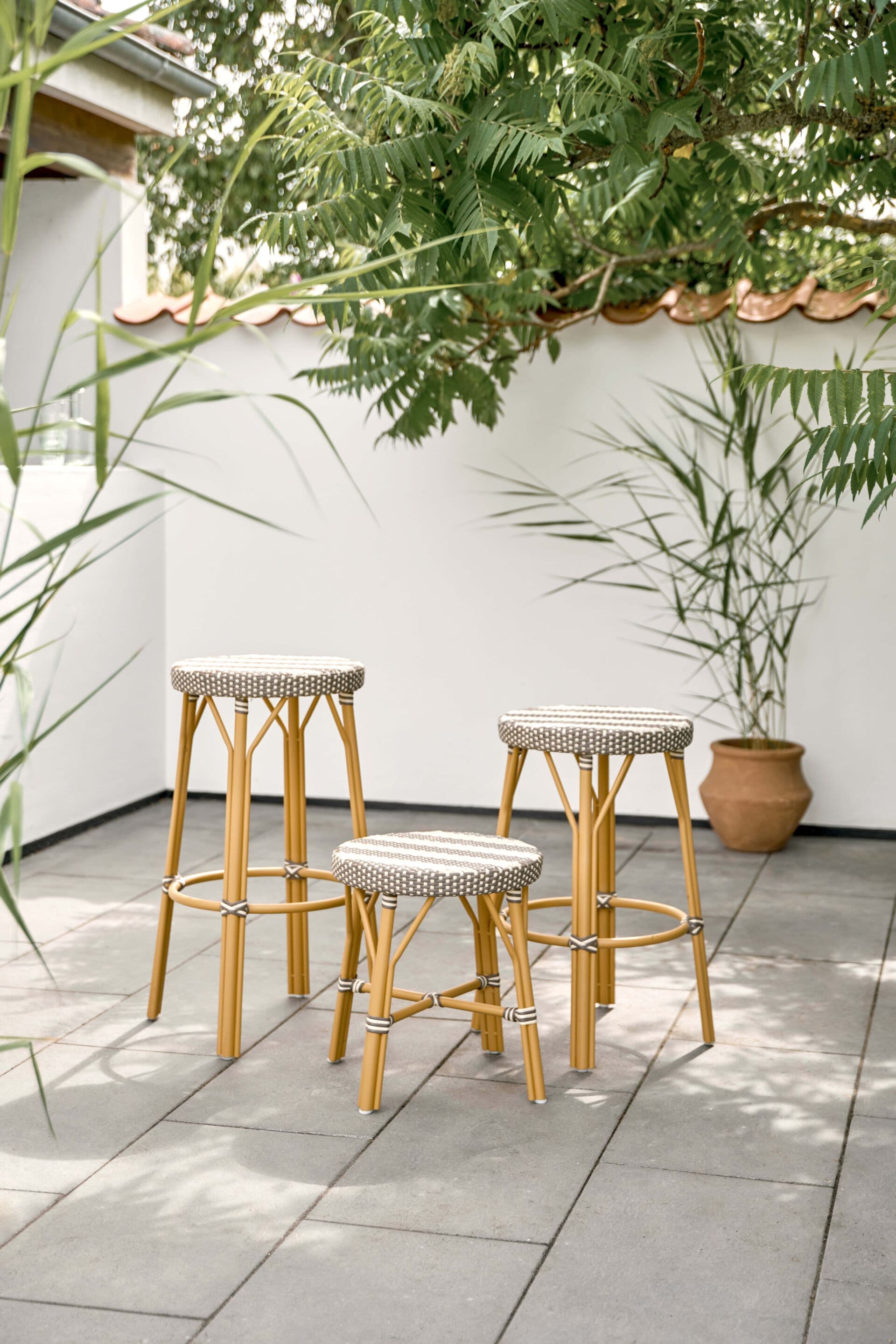 Sika Design
SIMONE
High aluminium and ArtFibre garden stool