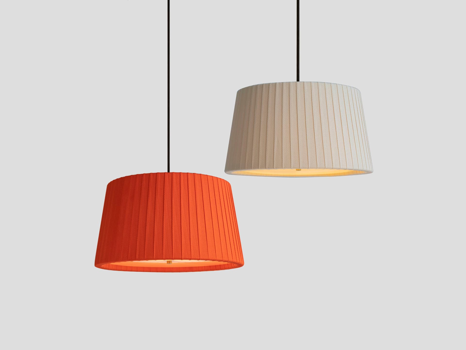 Soli Workshop
ESENTA 35
Fabric pendant lamp