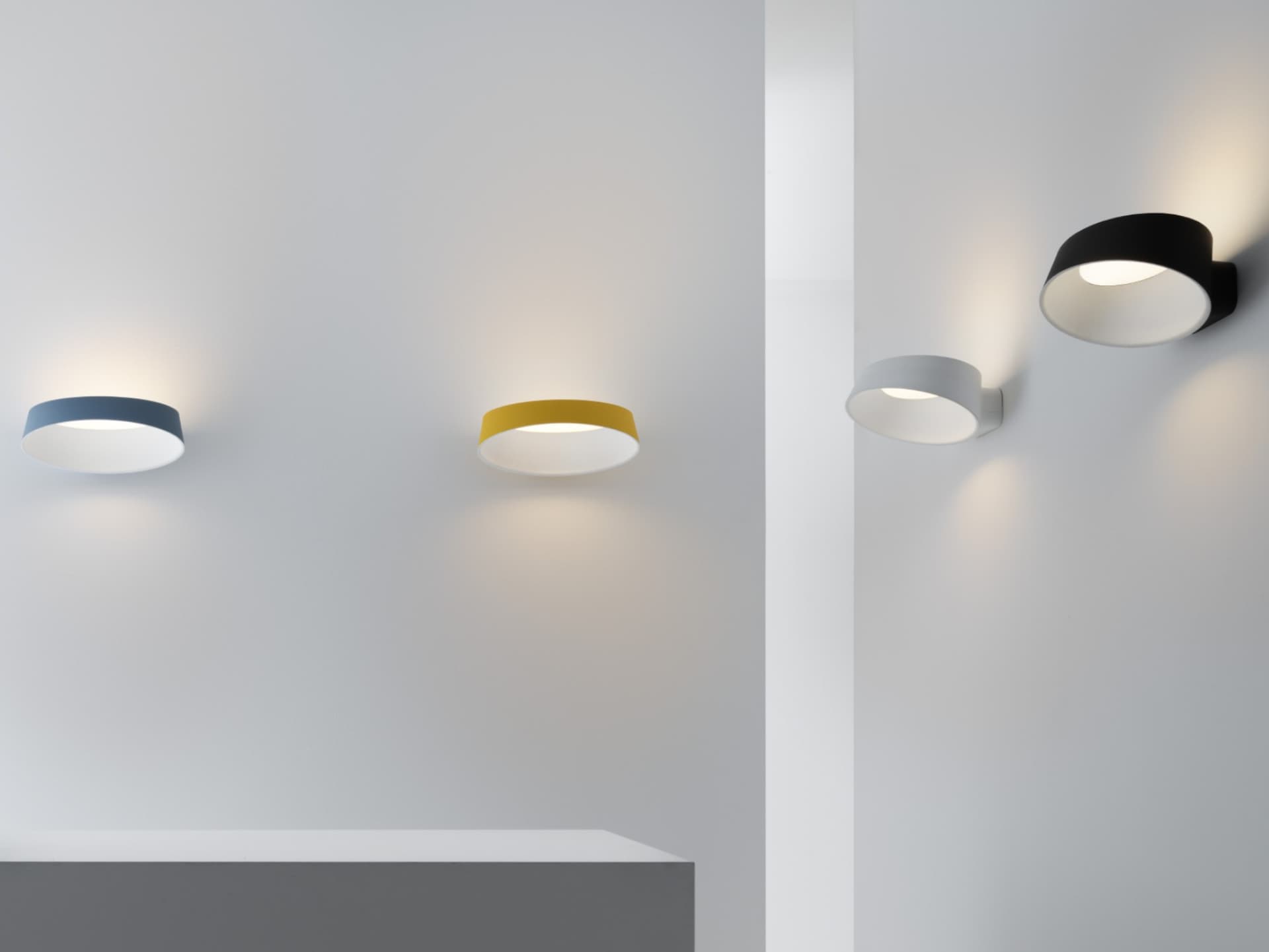 Stilnovo
OXYGEN
Polyurethane wall light