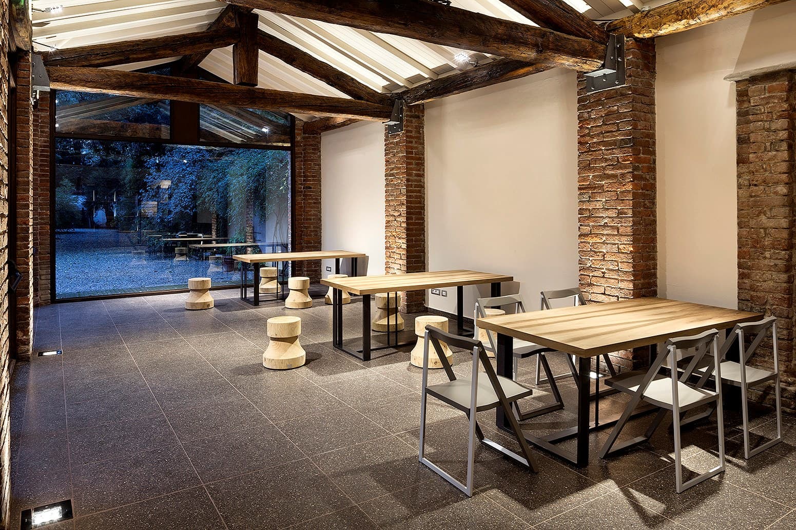 Stone Italiana
DNA URBANO
Recycled material wall/floor tiles
