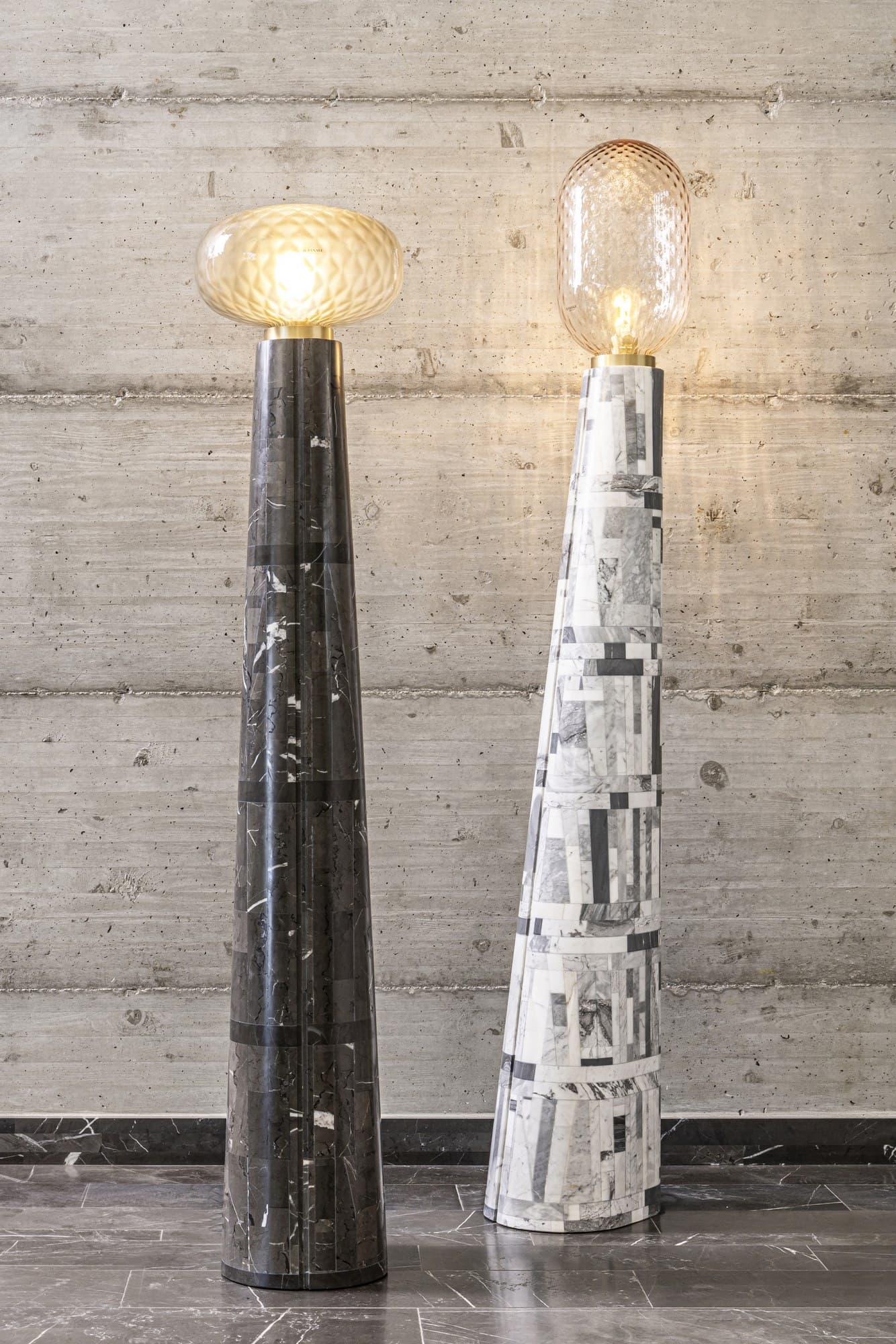 Stonethica
SEVEN BLOOMS
Carrara marble floor lamp