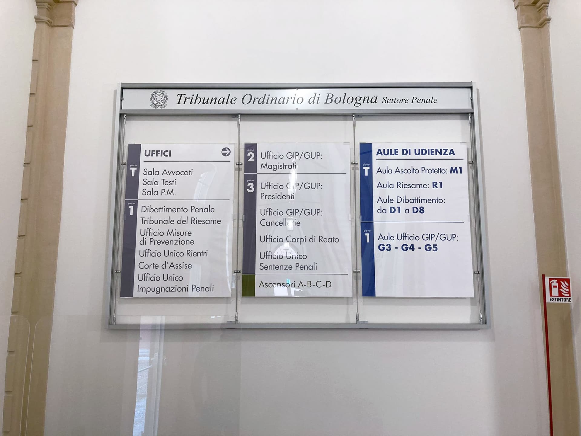STUDIO T
Custom wall sign
Indoor sign