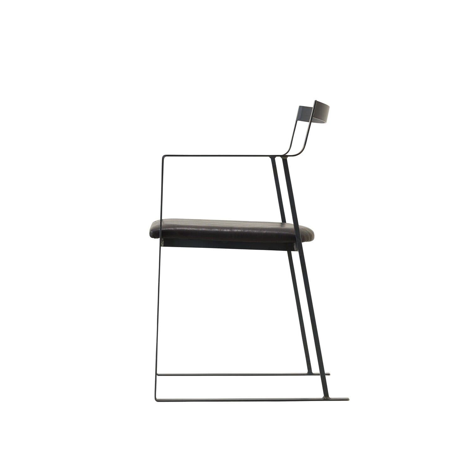 SUGIYAMA
OBI
Open back iron chair