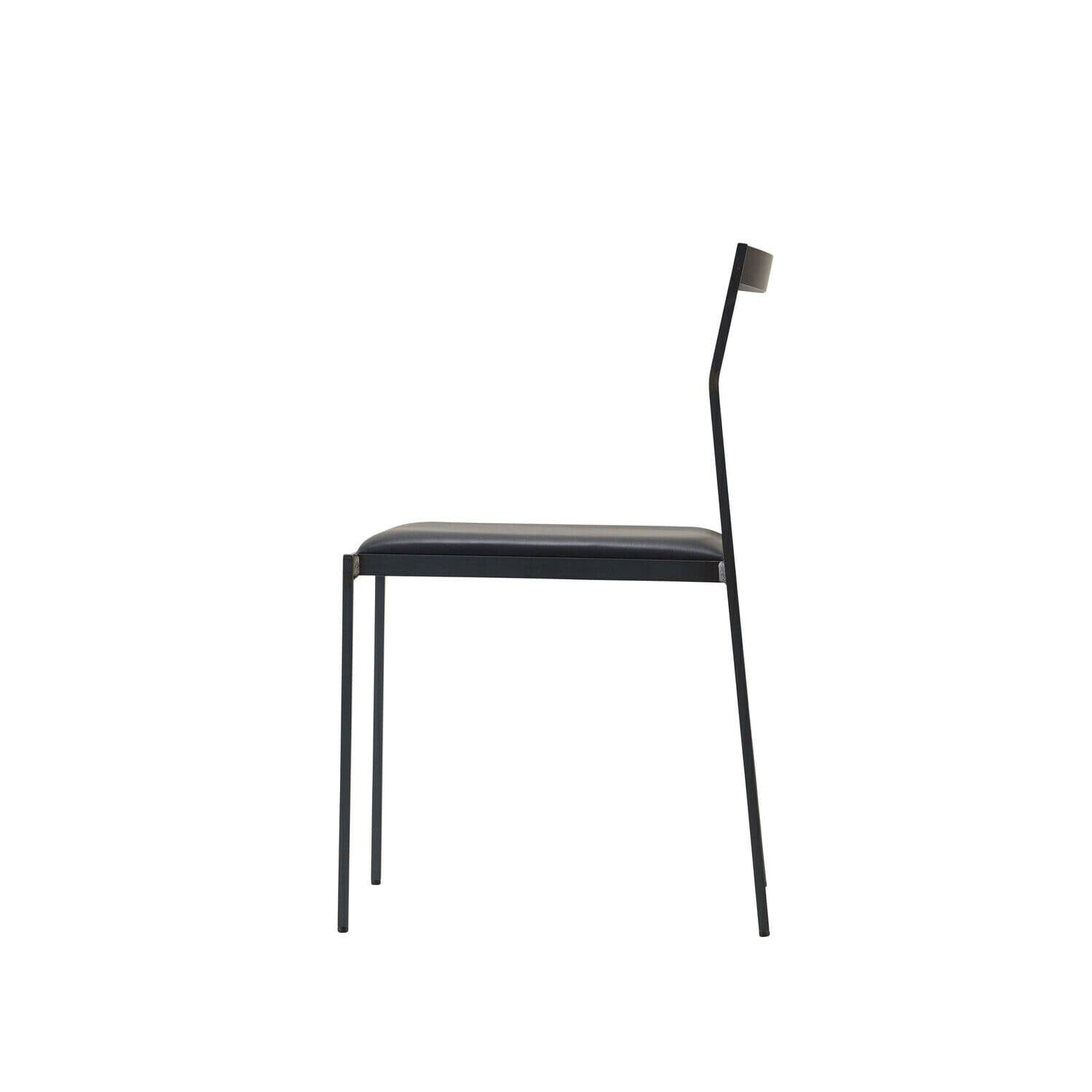 SUGIYAMA
SHIN
Sled base stackable metal chair