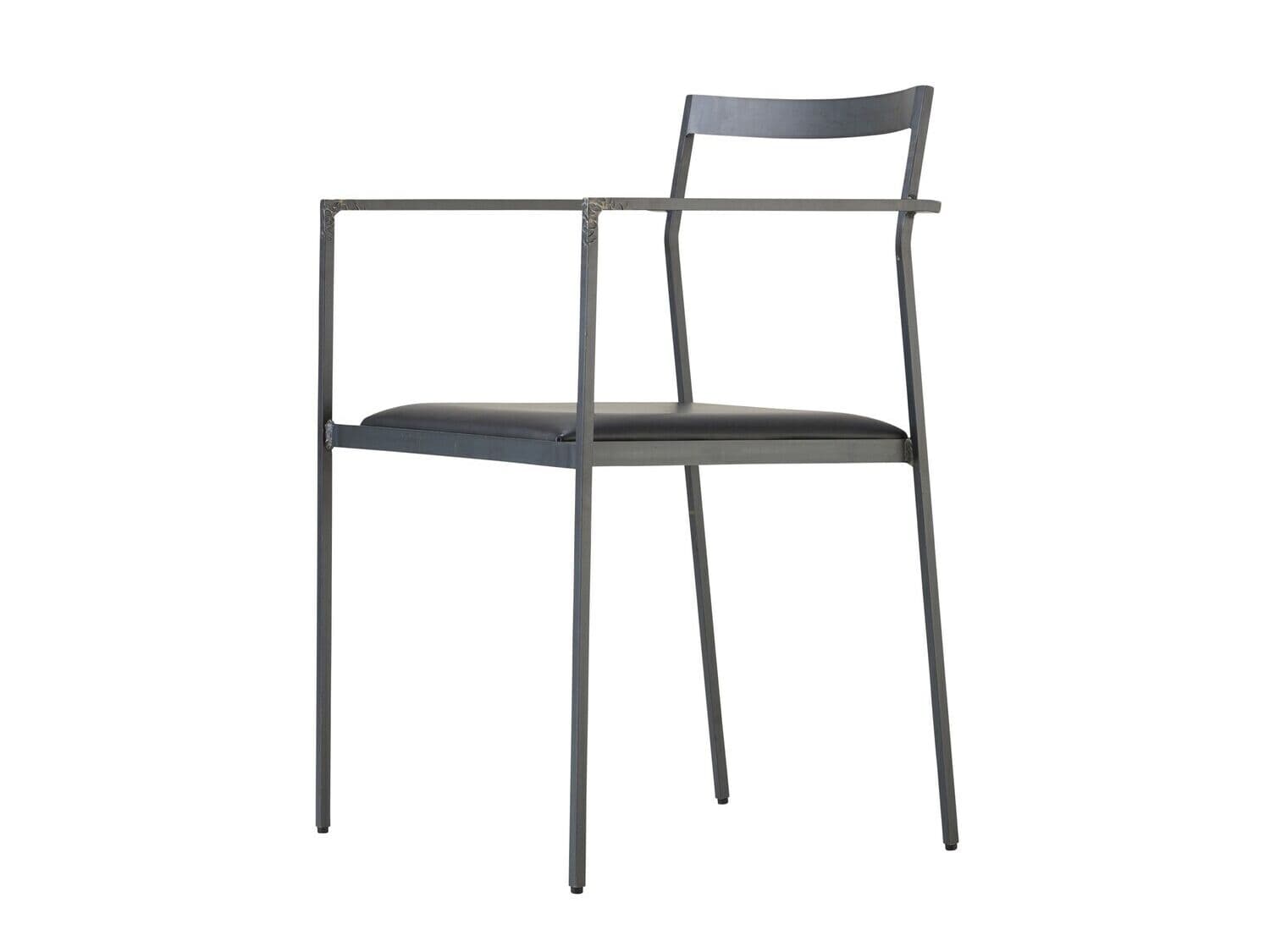 SUGIYAMA
SHIN
Stackable sled base iron chair with armrests