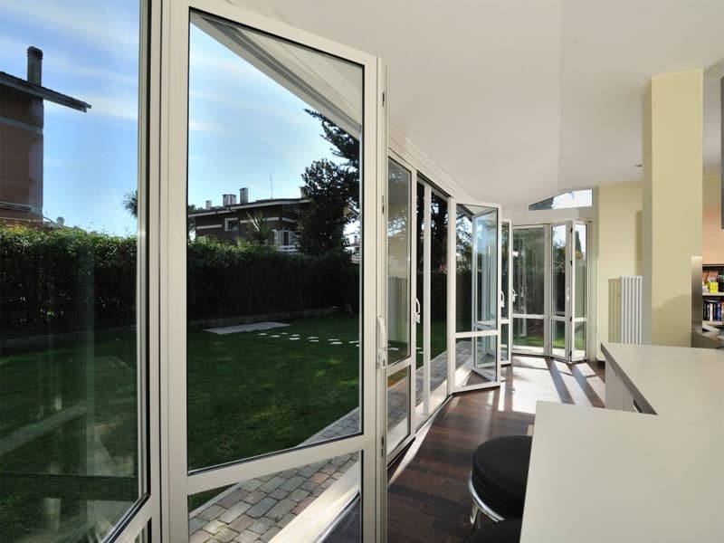 SUNROOM
S.40
Folding aluminium glass facade