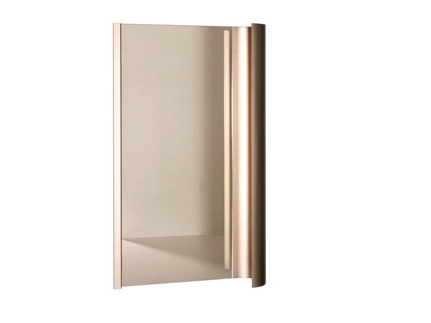 Tacchini
ANCORA
Rectangular wall-mounted mirror